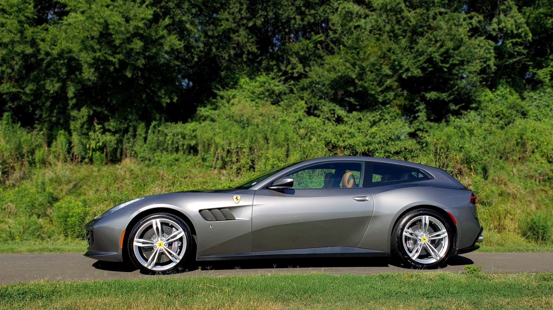 Used 2017 Ferrari GTC4Lusso for sale Sold at Formula Imports in Charlotte NC 28227 5