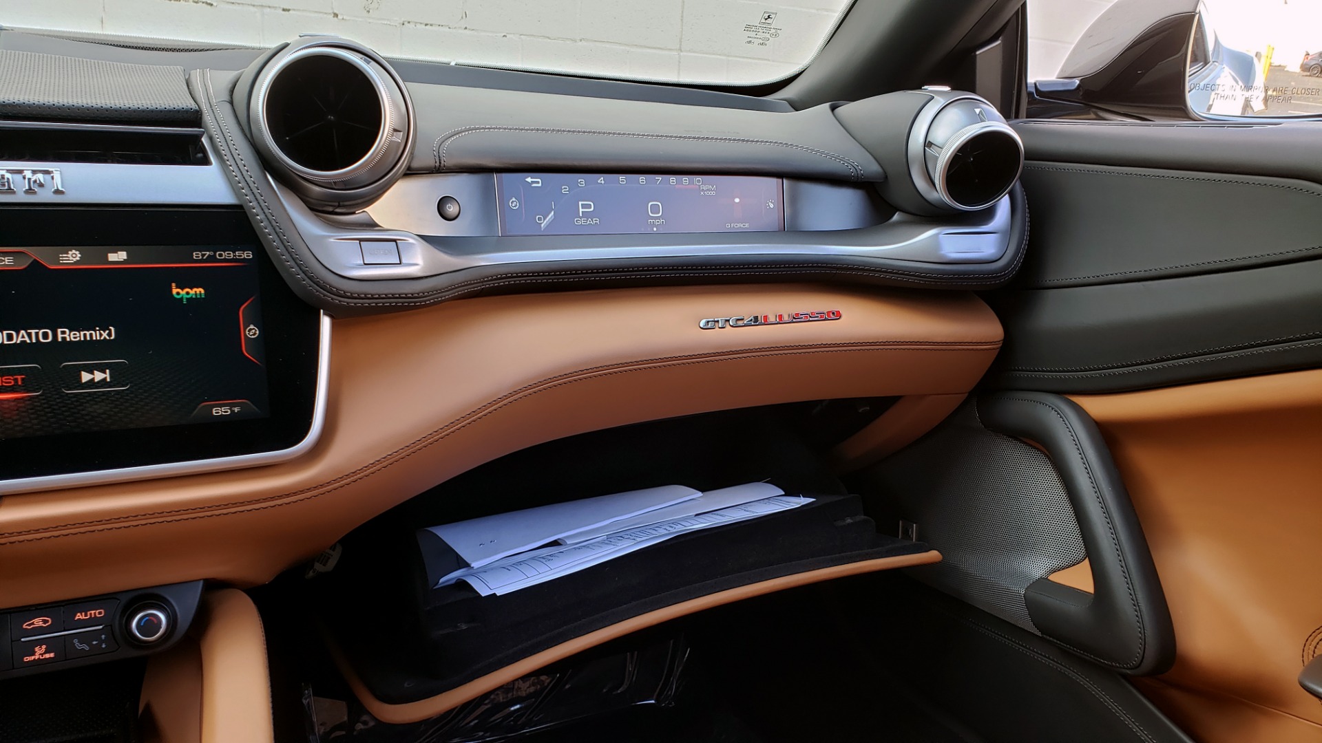 Used 2017 Ferrari GTC4 LUSSO AWD / PANO-ROOF / APPLE CAR PLAY / SUSP LIFT / JBL SOUND for sale $191,999 at Formula Imports in Charlotte NC 28227 72