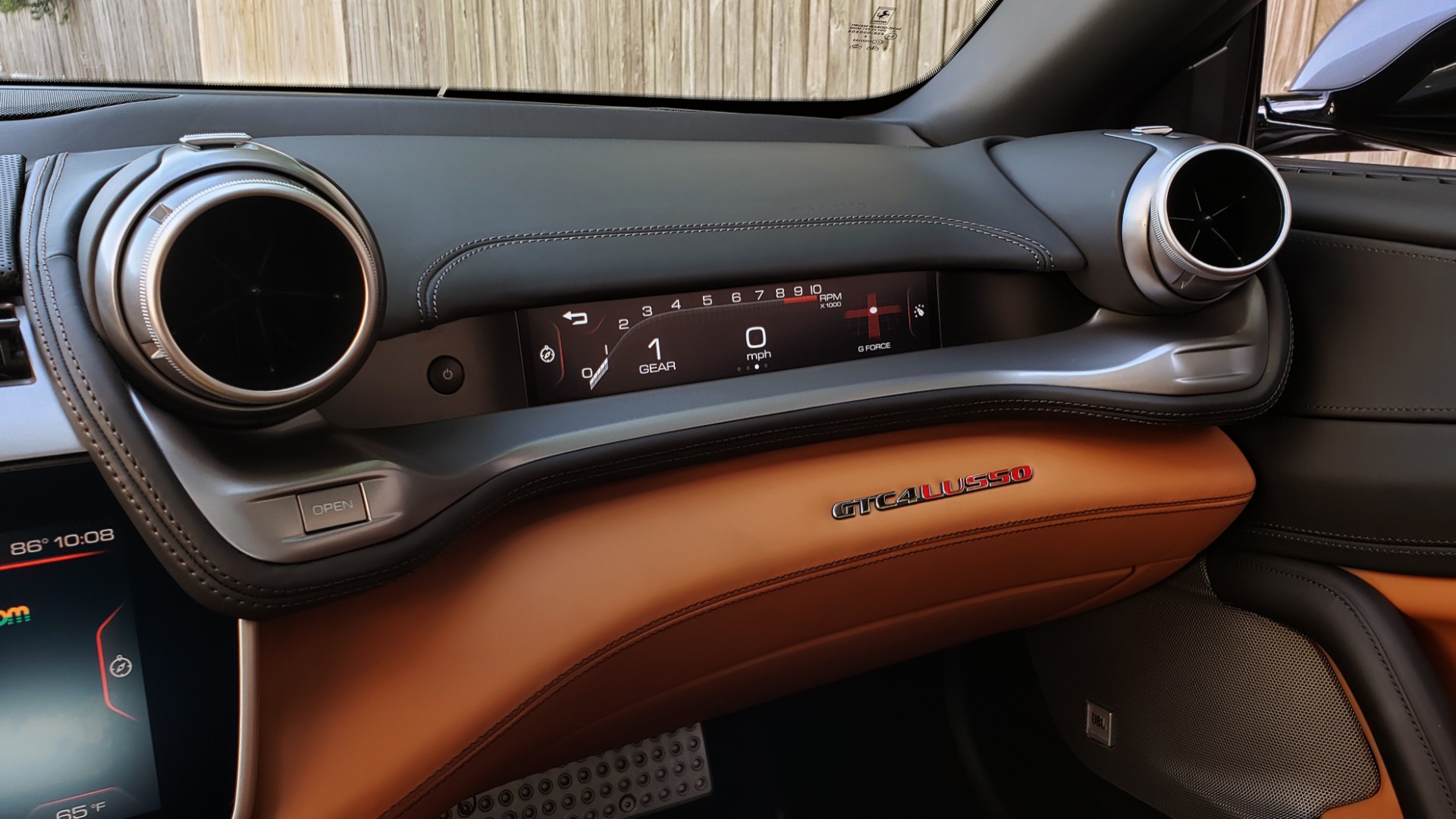 Used 2017 Ferrari GTC4 LUSSO AWD / PANO-ROOF / APPLE CAR PLAY / SUSP LIFT / JBL SOUND for sale $191,999 at Formula Imports in Charlotte NC 28227 74