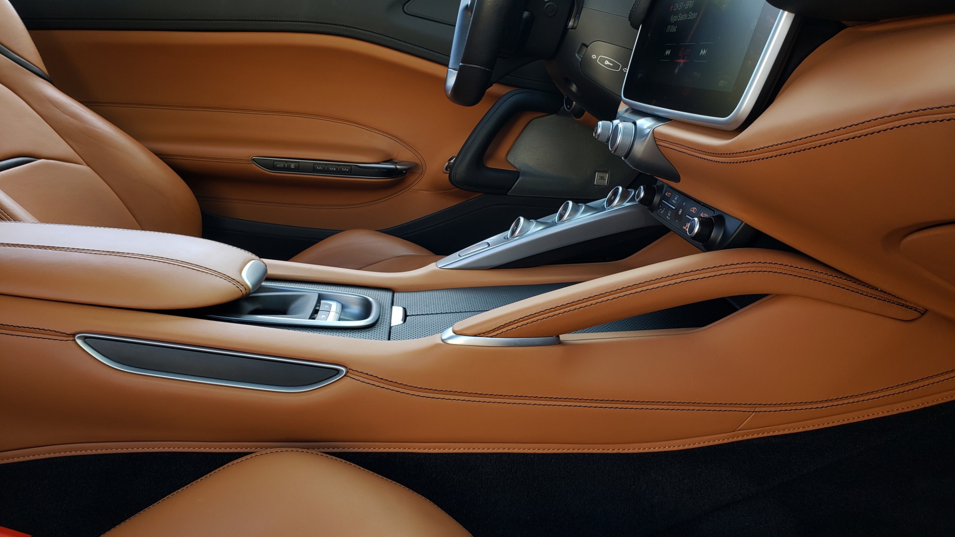 Used 2017 Ferrari GTC4 LUSSO AWD / PANO-ROOF / APPLE CAR PLAY / SUSP LIFT / JBL SOUND for sale $191,999 at Formula Imports in Charlotte NC 28227 89