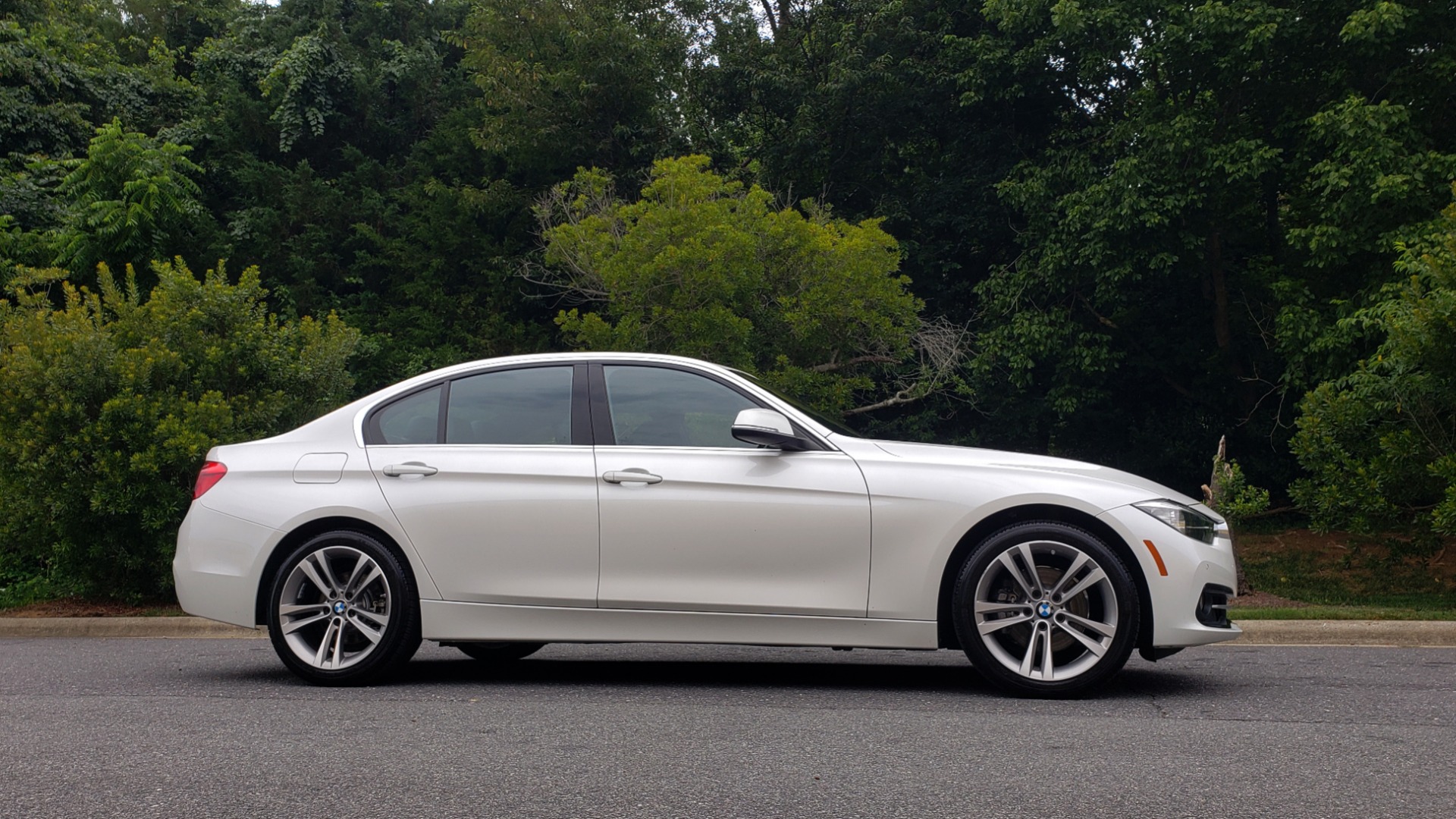 Used 2017 BMW 3 SERIES 330I SPORT / DRIVER ASST / SUNROOF / REARVIEW for sale Sold at Formula Imports in Charlotte NC 28227 5