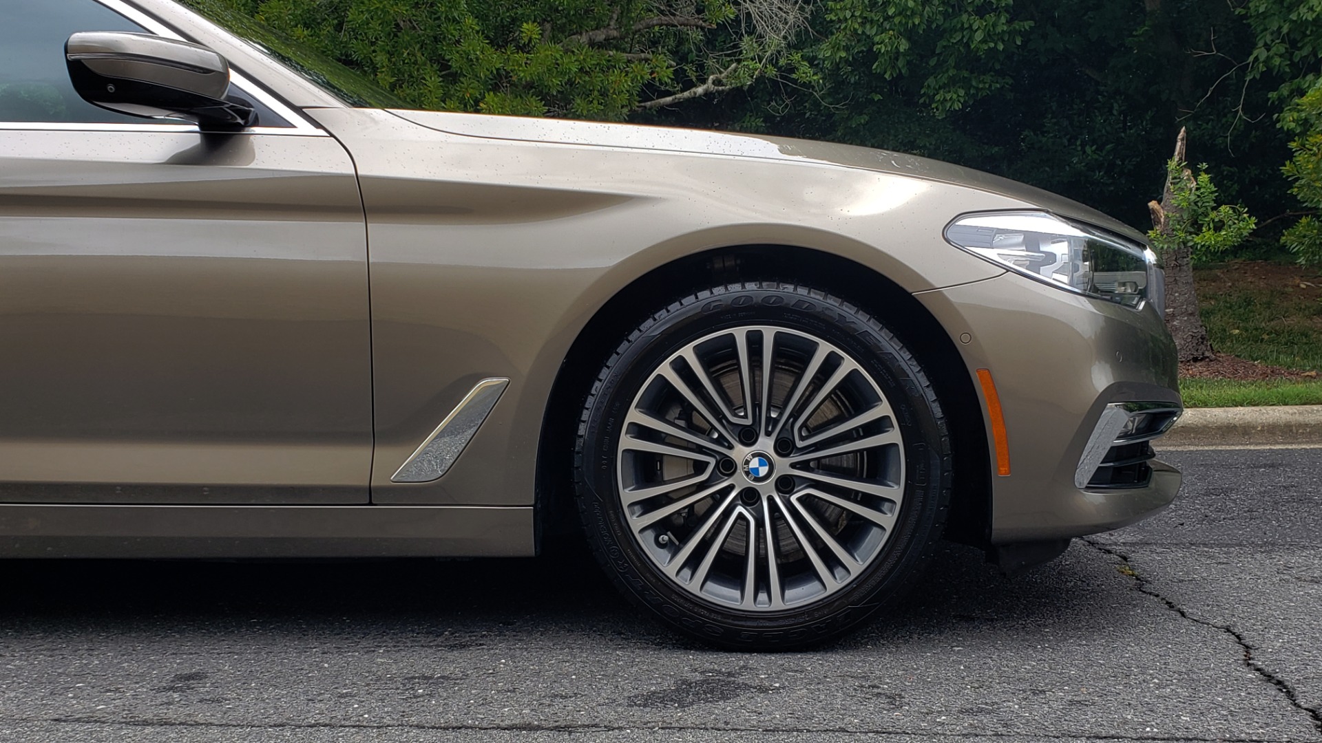 Used 2017 BMW 5 SERIES 530I PREMIUM / NAV / SUNROOF / DRVR ASST PLUS II / LUXURY for sale Sold at Formula Imports in Charlotte NC 28227 13