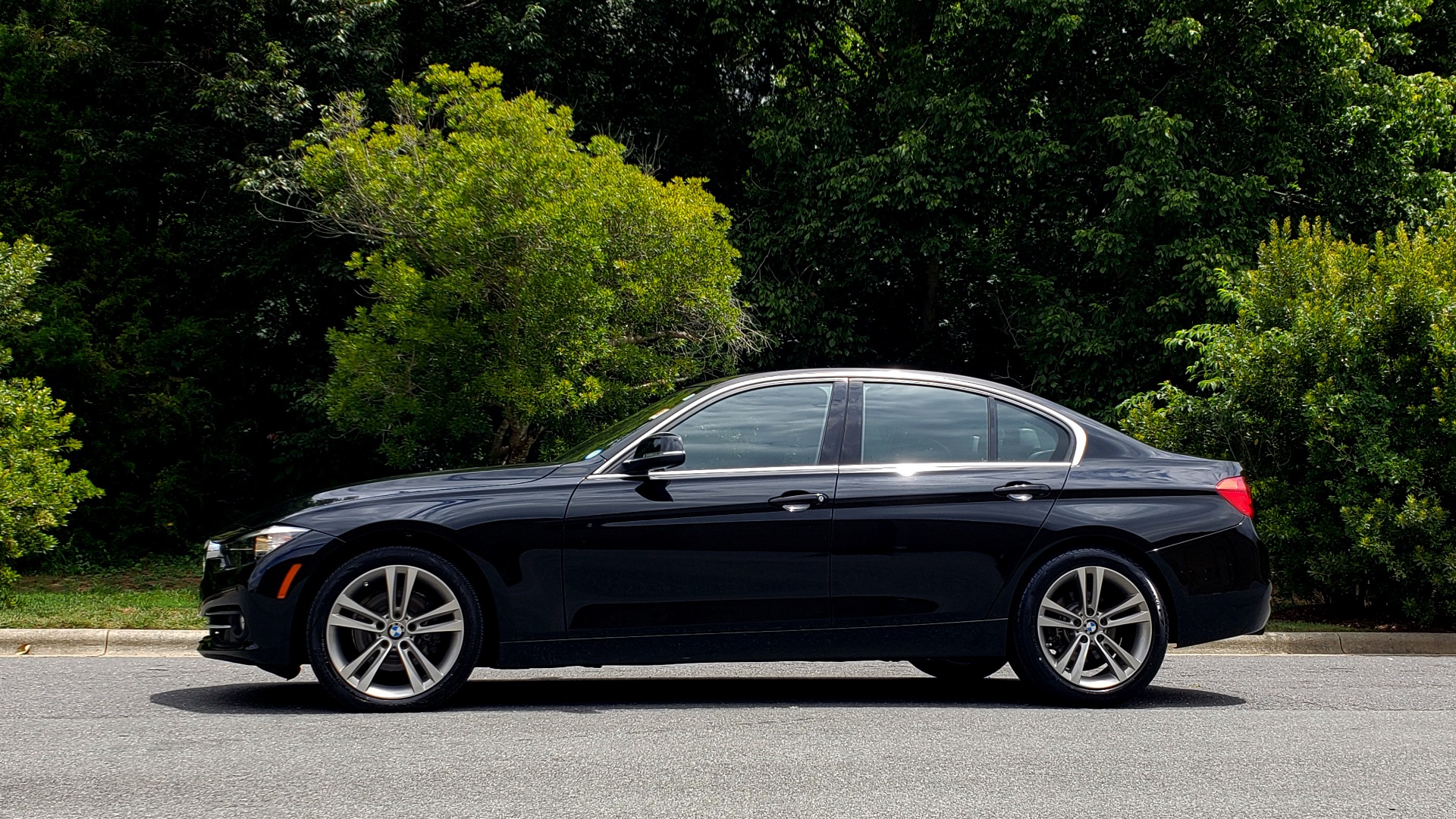 Used 2017 BMW 3 SERIES 330I SPORT / NAV / LEATHER / REARVIEW / PARK DIST CNTRL for sale Sold at Formula Imports in Charlotte NC 28227 2