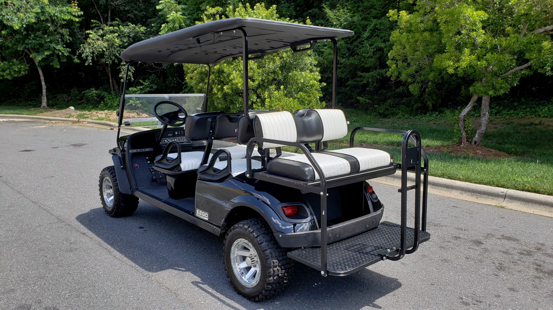 Used 2015 E-Z-GO EXPRESS J6 GOLF CART / 3-ROW / SEATS 6 / 12IN ALLOY WHEELS for sale Sold at Formula Imports in Charlotte NC 28227 3