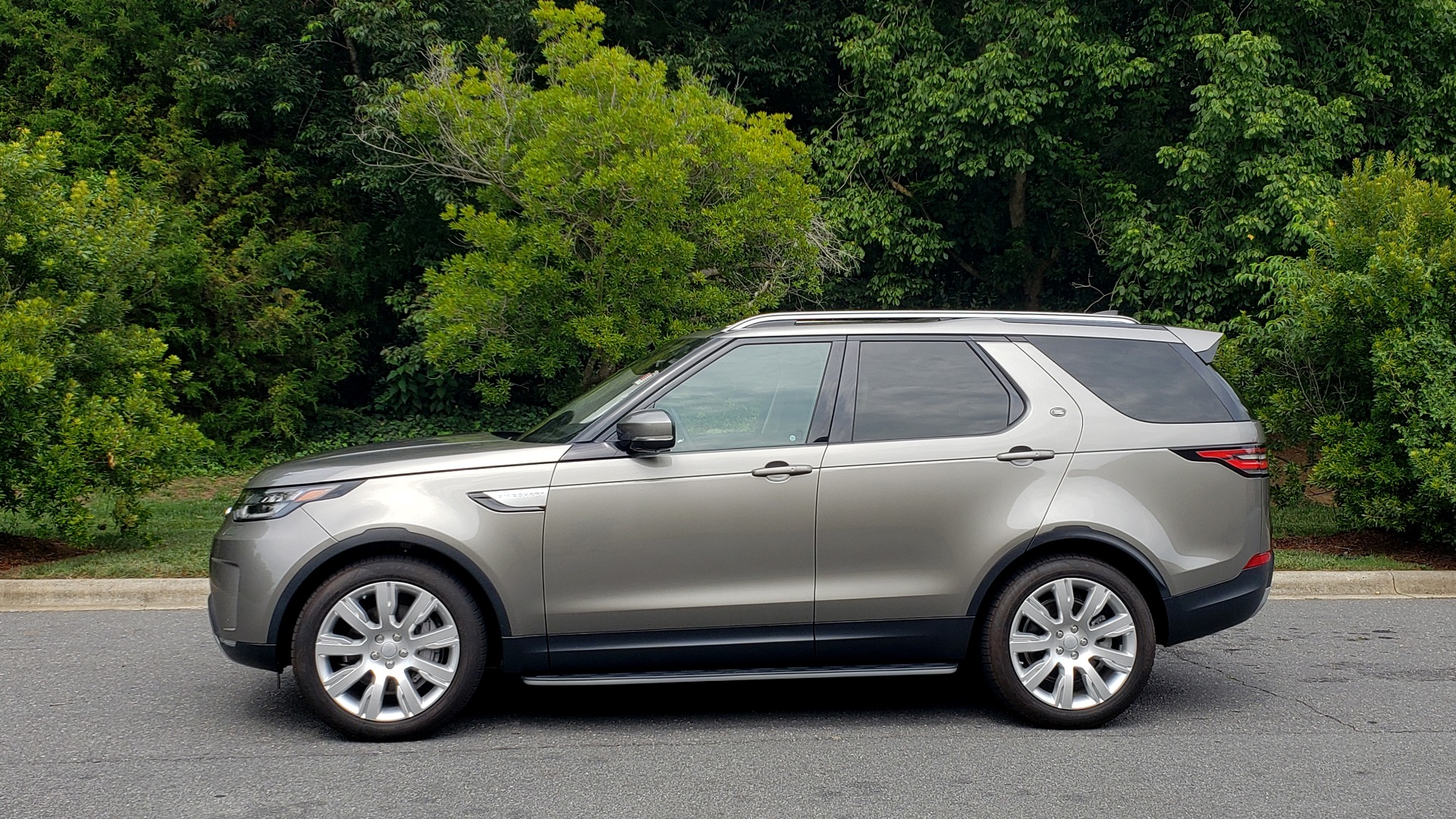 Used 2018 Land Rover DISCOVERY HSE / NAV / DRV PKG / VISION / CLIMATE / CAPABILITY / 3-ROW for sale Sold at Formula Imports in Charlotte NC 28227 2