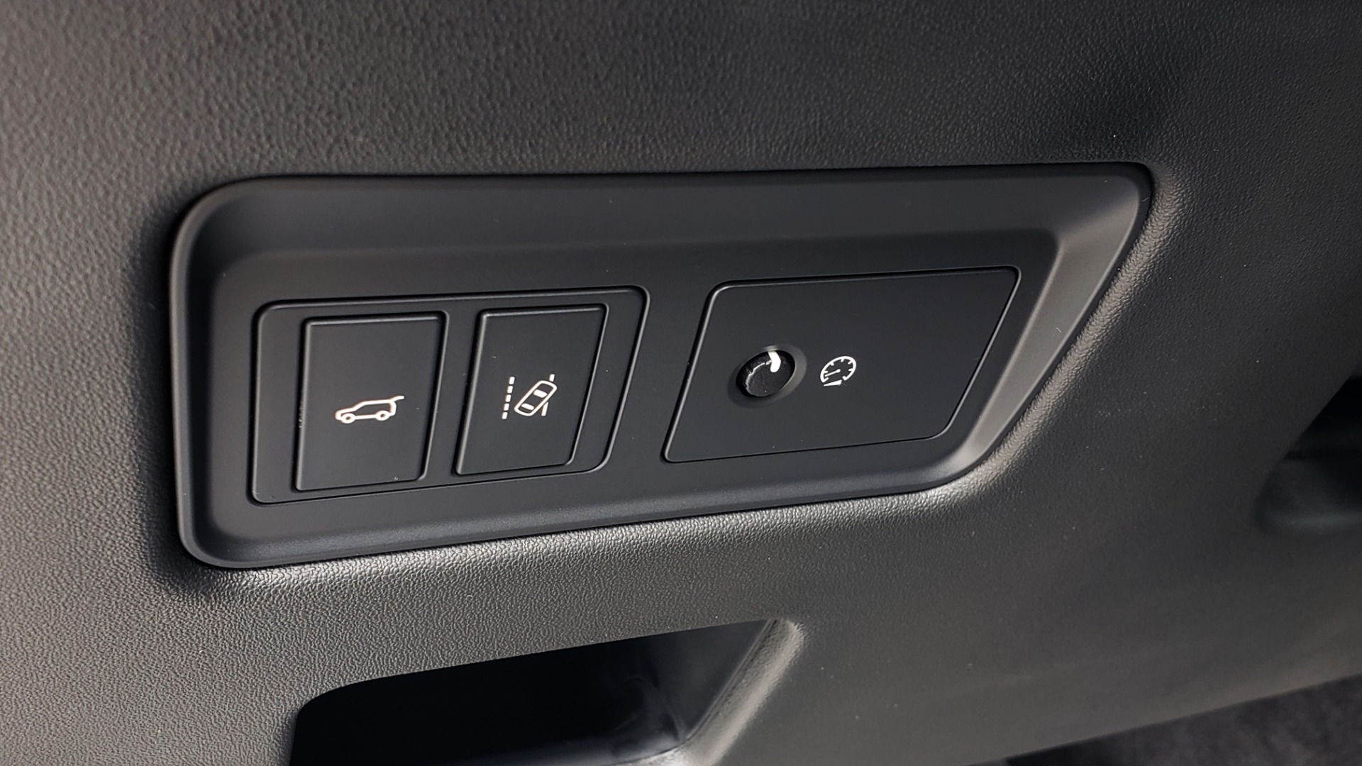 Used 2018 Land Rover DISCOVERY HSE / NAV / DRV PKG / VISION / CLIMATE / CAPABILITY / 3-ROW for sale Sold at Formula Imports in Charlotte NC 28227 47