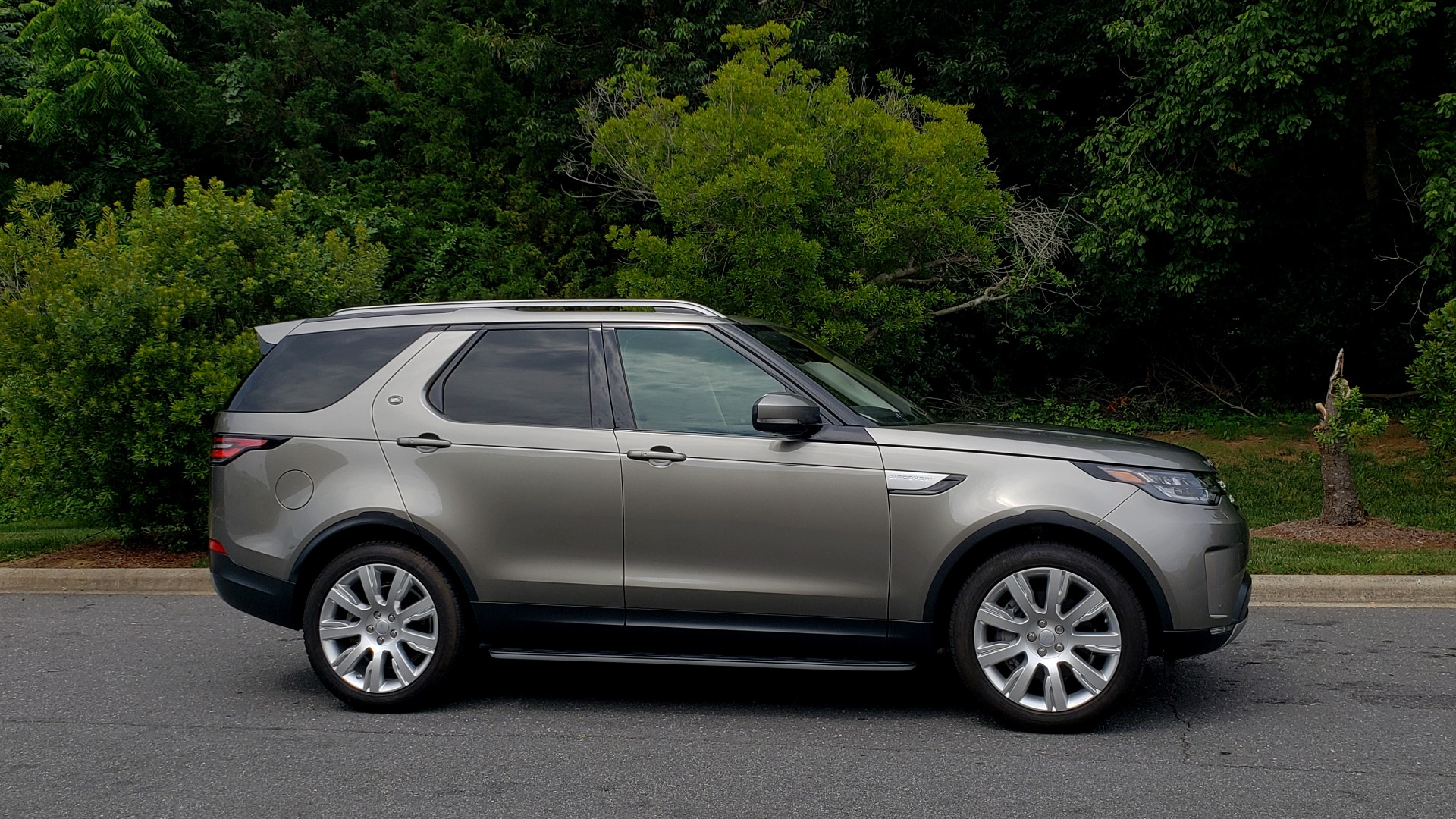 Used 2018 Land Rover DISCOVERY HSE / NAV / DRV PKG / VISION / CLIMATE / CAPABILITY / 3-ROW for sale Sold at Formula Imports in Charlotte NC 28227 5