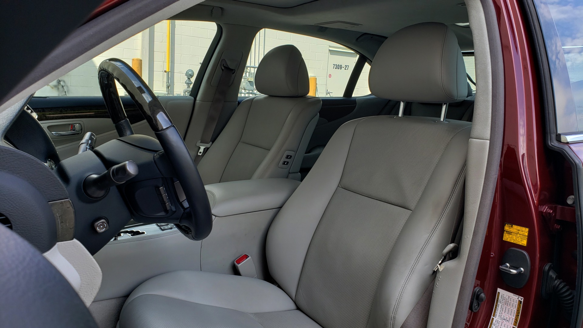 Used 2007 Lexus LS 460 LWB / LUX / NAV / SUNROOF / MARK LEVINSON SND / AIR SUSP for sale Sold at Formula Imports in Charlotte NC 28227 34