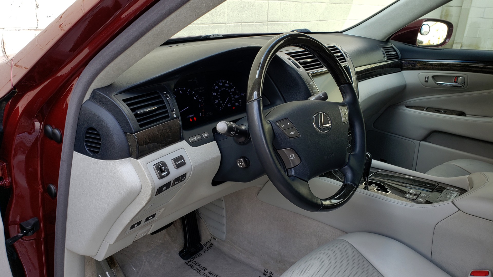 Used 2007 Lexus LS 460 LWB / LUX / NAV / SUNROOF / MARK LEVINSON SND / AIR SUSP for sale Sold at Formula Imports in Charlotte NC 28227 35