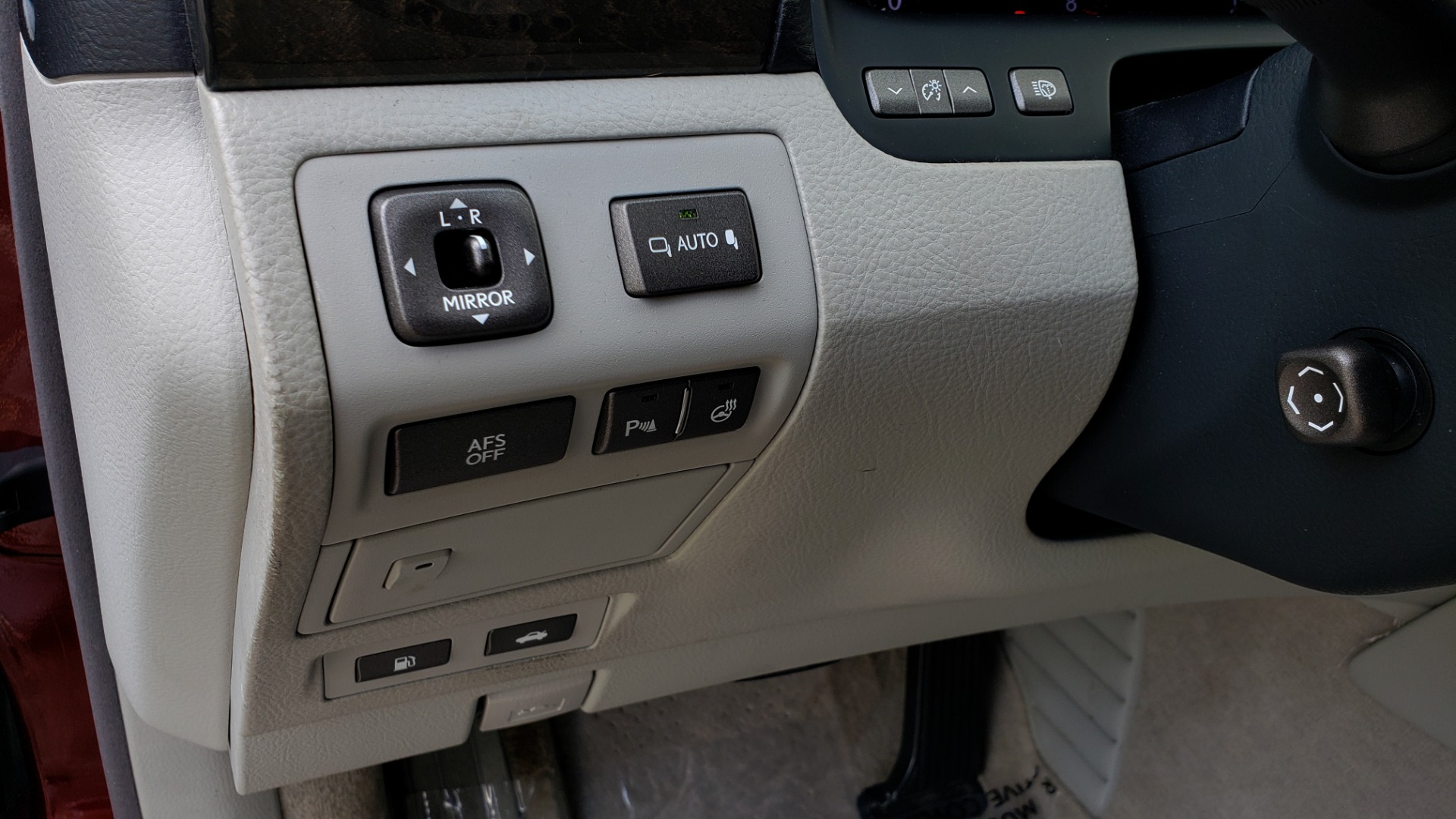 Used 2007 Lexus LS 460 LWB / LUX / NAV / SUNROOF / MARK LEVINSON SND / AIR SUSP for sale Sold at Formula Imports in Charlotte NC 28227 37