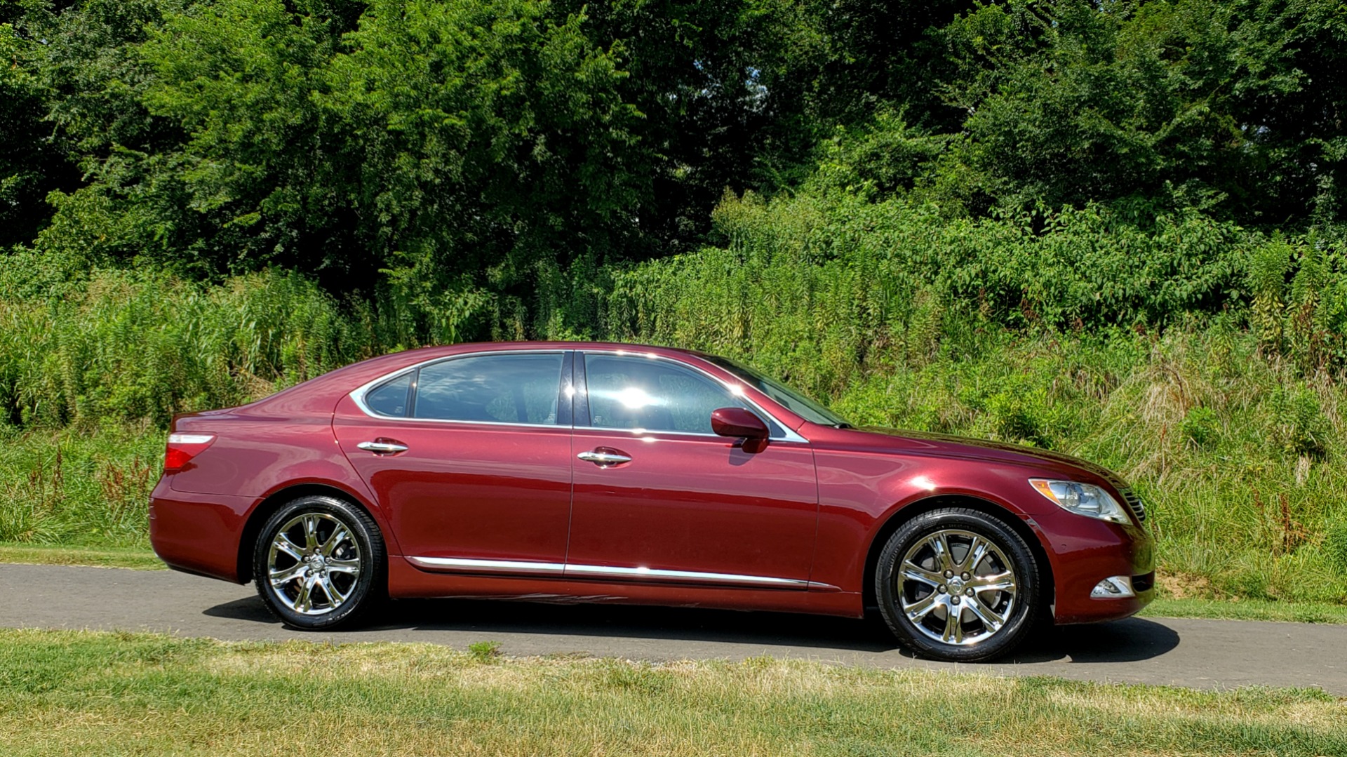 Used 2007 Lexus LS 460 LWB / LUX / NAV / SUNROOF / MARK LEVINSON SND / AIR SUSP for sale Sold at Formula Imports in Charlotte NC 28227 5