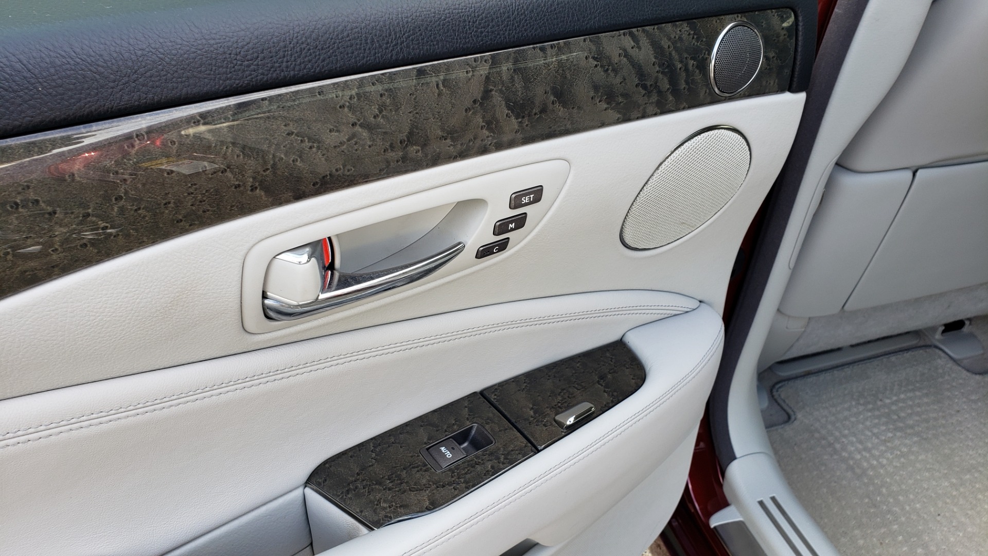 Used 2007 Lexus LS 460 LWB / LUX / NAV / SUNROOF / MARK LEVINSON SND / AIR SUSP for sale Sold at Formula Imports in Charlotte NC 28227 59