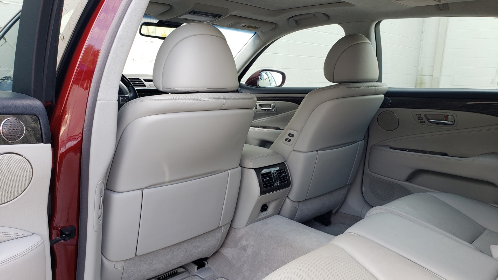 Used 2007 Lexus LS 460 LWB / LUX / NAV / SUNROOF / MARK LEVINSON SND / AIR SUSP for sale Sold at Formula Imports in Charlotte NC 28227 62