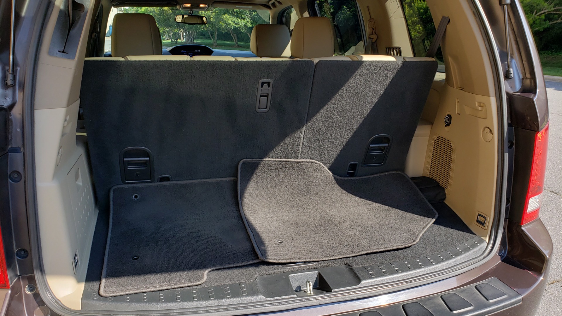 Used 2014 Honda PILOT EX-L / SUNROOF / HTD STS / DUAL-ZONE CLIMATE / REARVIEW for sale Sold at Formula Imports in Charlotte NC 28227 13