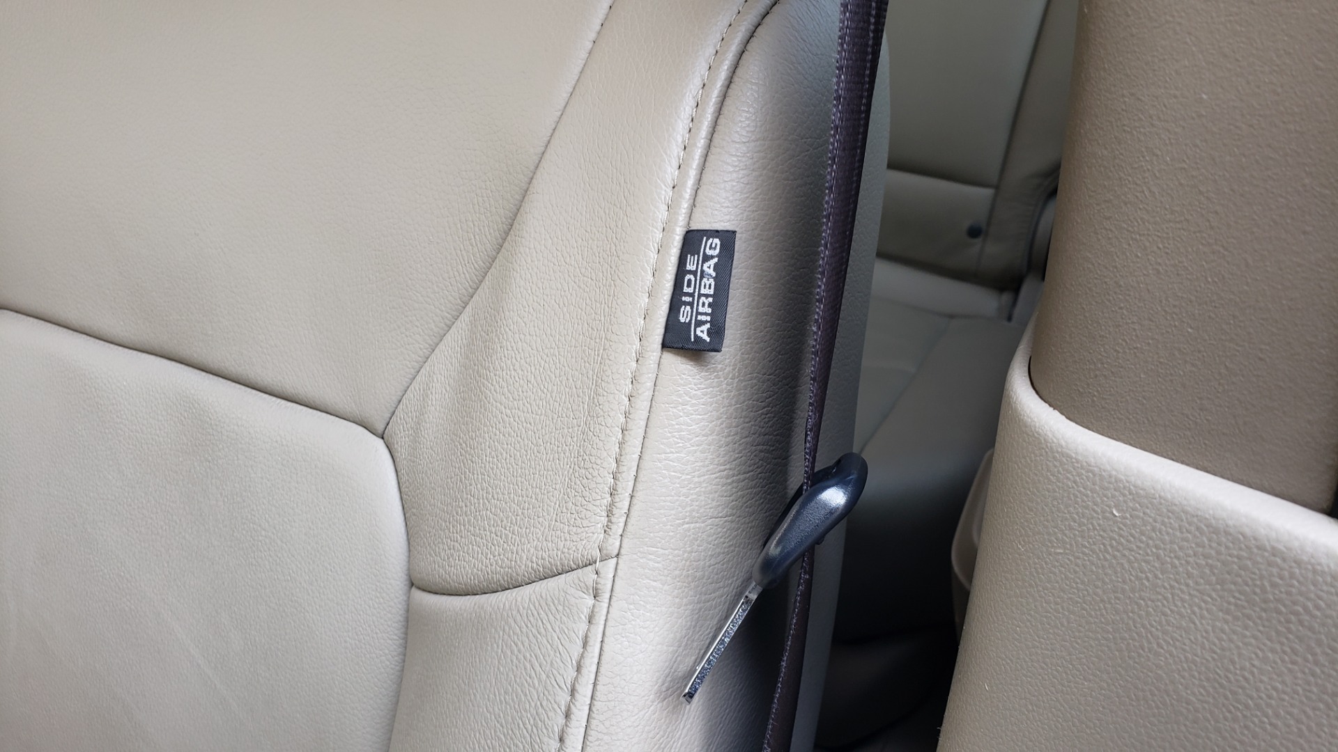 Used 2014 Honda PILOT EX-L / SUNROOF / HTD STS / DUAL-ZONE CLIMATE / REARVIEW for sale Sold at Formula Imports in Charlotte NC 28227 37