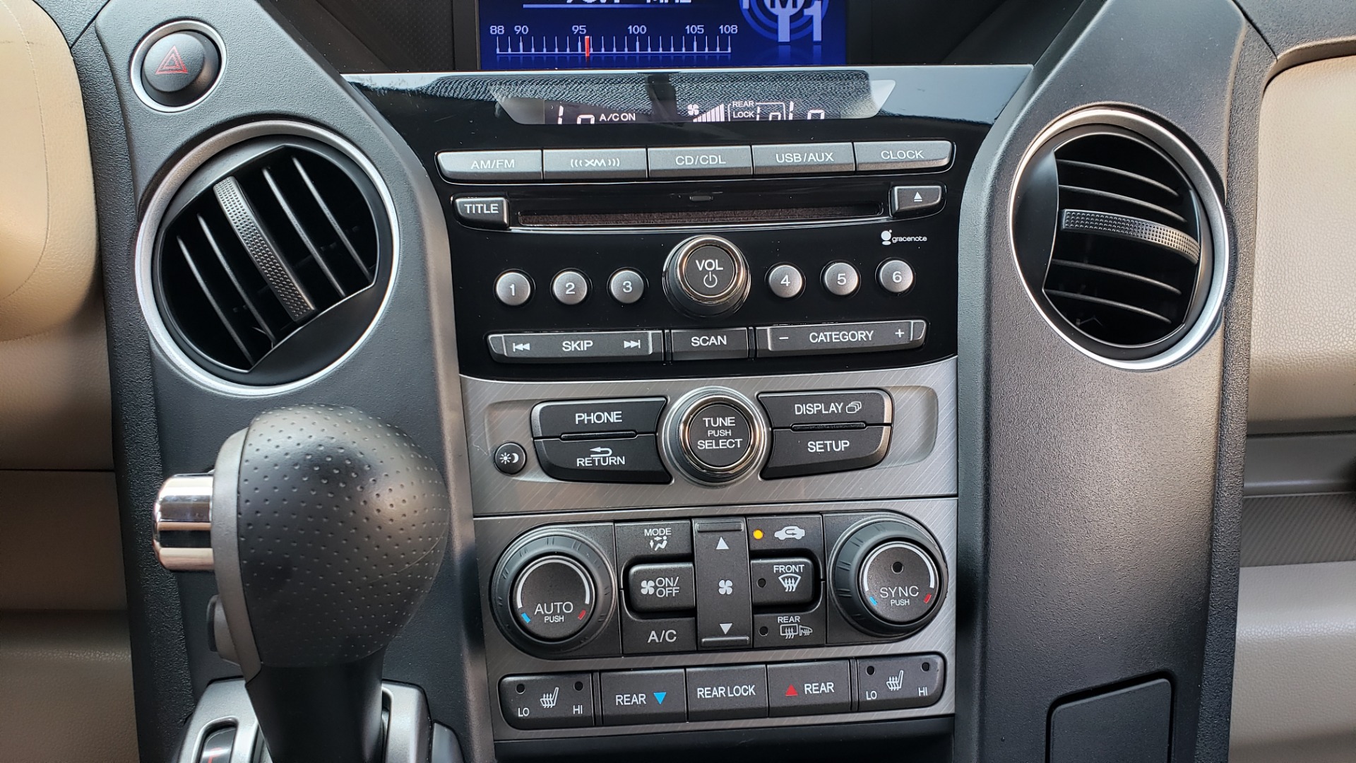 Used 2014 Honda PILOT EX-L / SUNROOF / HTD STS / DUAL-ZONE CLIMATE / REARVIEW for sale Sold at Formula Imports in Charlotte NC 28227 46