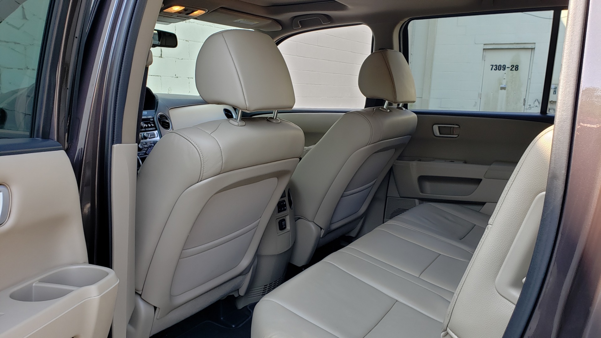 Used 2014 Honda PILOT EX-L / SUNROOF / HTD STS / DUAL-ZONE CLIMATE / REARVIEW for sale Sold at Formula Imports in Charlotte NC 28227 59