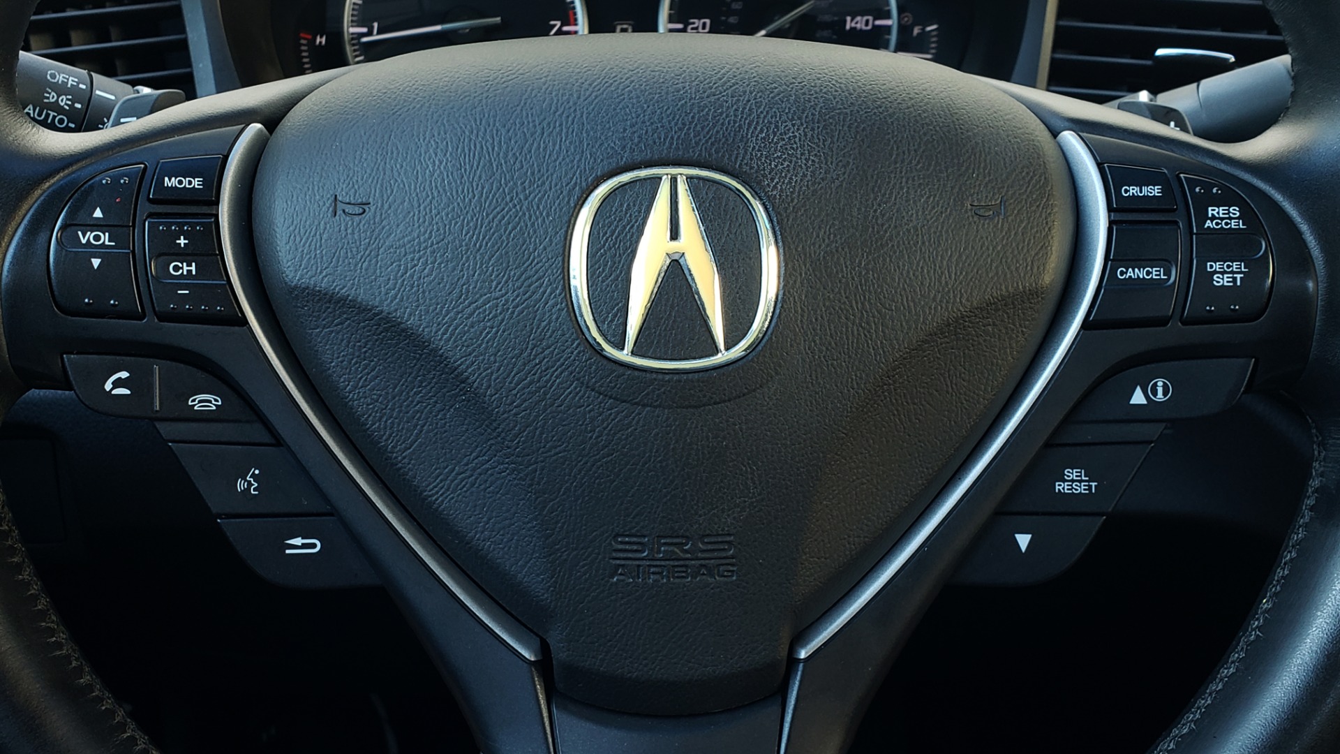 Used 2014 Acura ILX 4DR-SEDAN 2.0L / 5-SPD AUTO / SNRF / DUAL-ZONE CLIMATE / REARVIEW for sale Sold at Formula Imports in Charlotte NC 28227 32