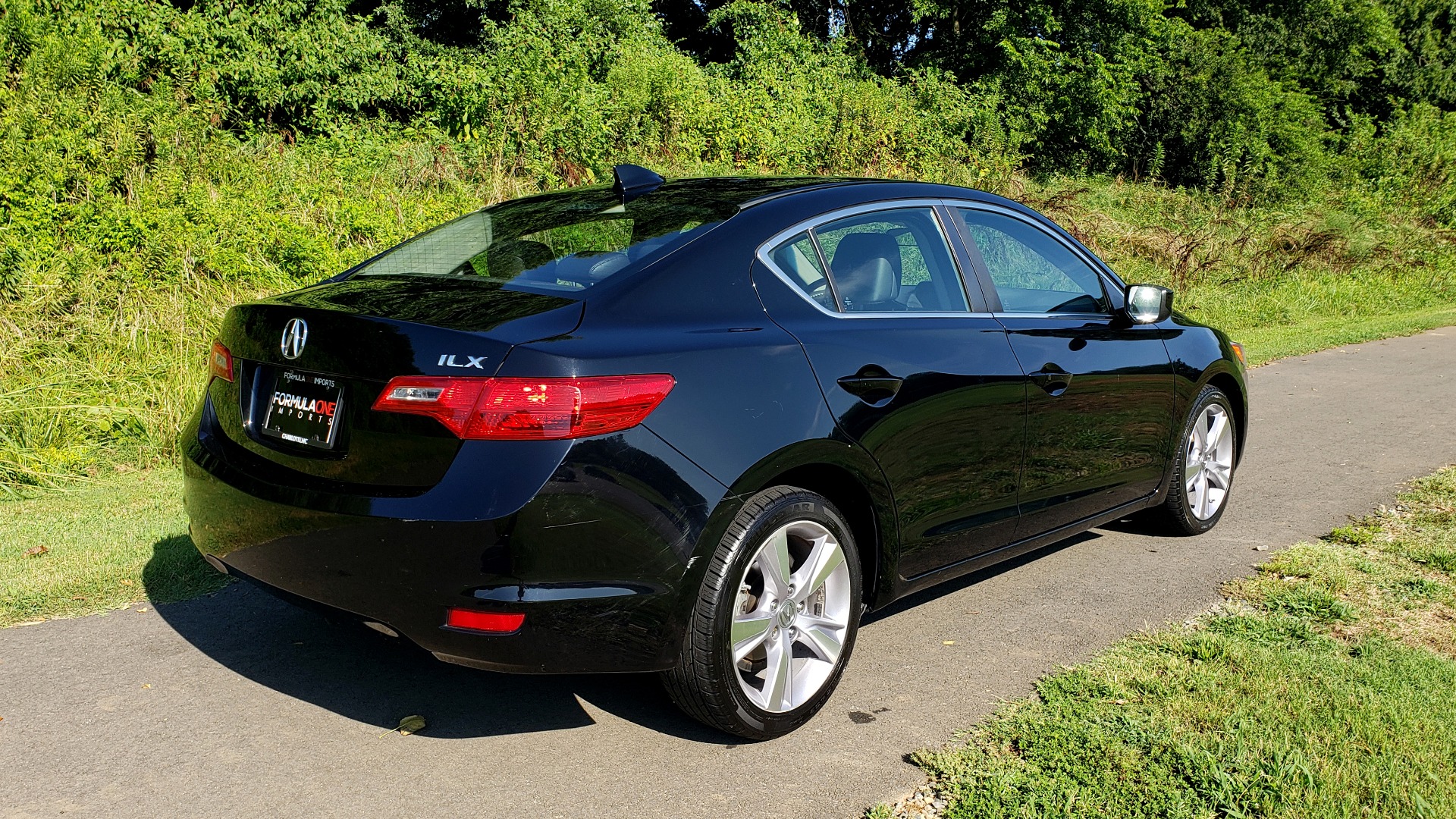 Used 2014 Acura ILX 4DR-SEDAN 2.0L / 5-SPD AUTO / SNRF / DUAL-ZONE CLIMATE / REARVIEW for sale Sold at Formula Imports in Charlotte NC 28227 6