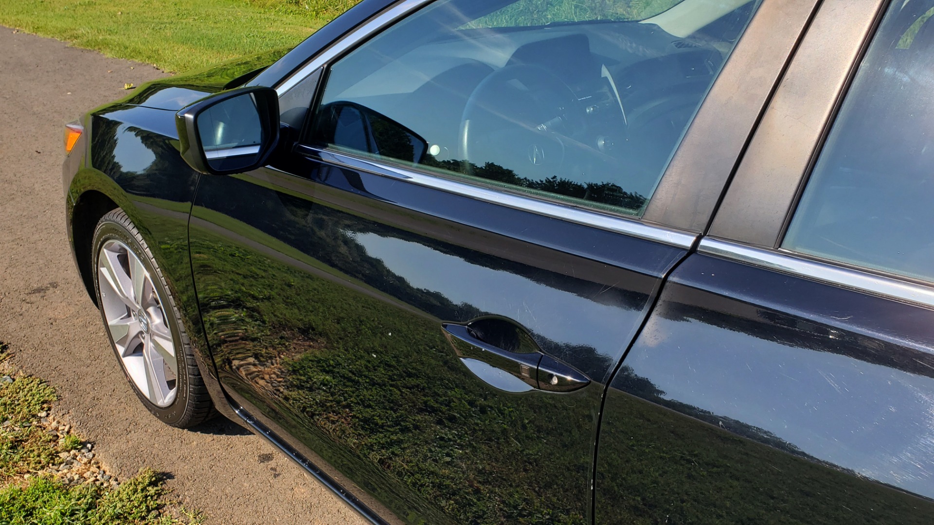 Used 2014 Acura ILX 4DR-SEDAN 2.0L / 5-SPD AUTO / SNRF / DUAL-ZONE CLIMATE / REARVIEW for sale Sold at Formula Imports in Charlotte NC 28227 7
