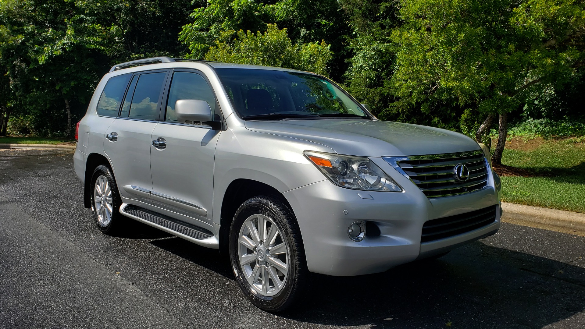 Used 2008 Lexus LX 570 4WD NAV / TECHNOLOGY PKG / 3-ROW / SUNROOF / REARVIEW for sale Sold at Formula Imports in Charlotte NC 28227 4