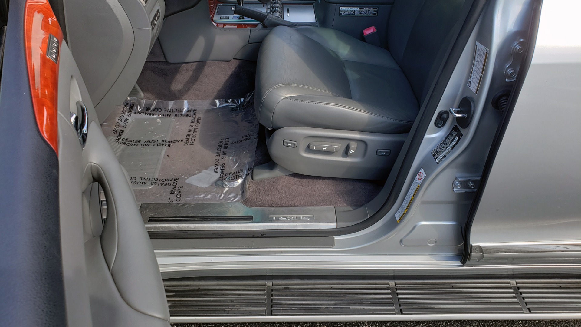 Used 2008 Lexus LX 570 4WD NAV / TECHNOLOGY PKG / 3-ROW / SUNROOF / REARVIEW for sale Sold at Formula Imports in Charlotte NC 28227 40