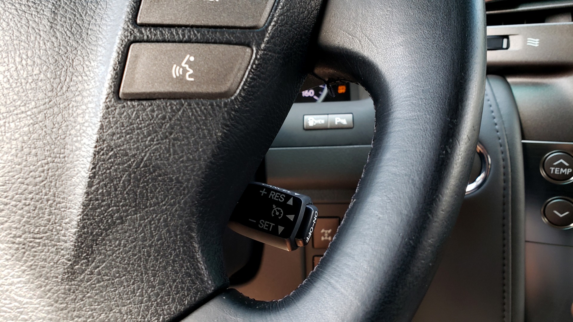 Used 2008 Lexus LX 570 4WD NAV / TECHNOLOGY PKG / 3-ROW / SUNROOF / REARVIEW for sale Sold at Formula Imports in Charlotte NC 28227 45