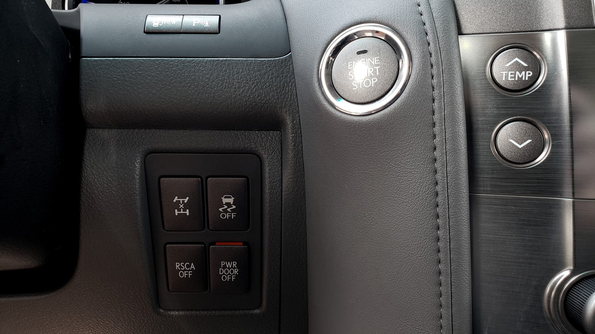 Used 2008 Lexus LX 570 4WD NAV / TECHNOLOGY PKG / 3-ROW / SUNROOF / REARVIEW for sale Sold at Formula Imports in Charlotte NC 28227 49