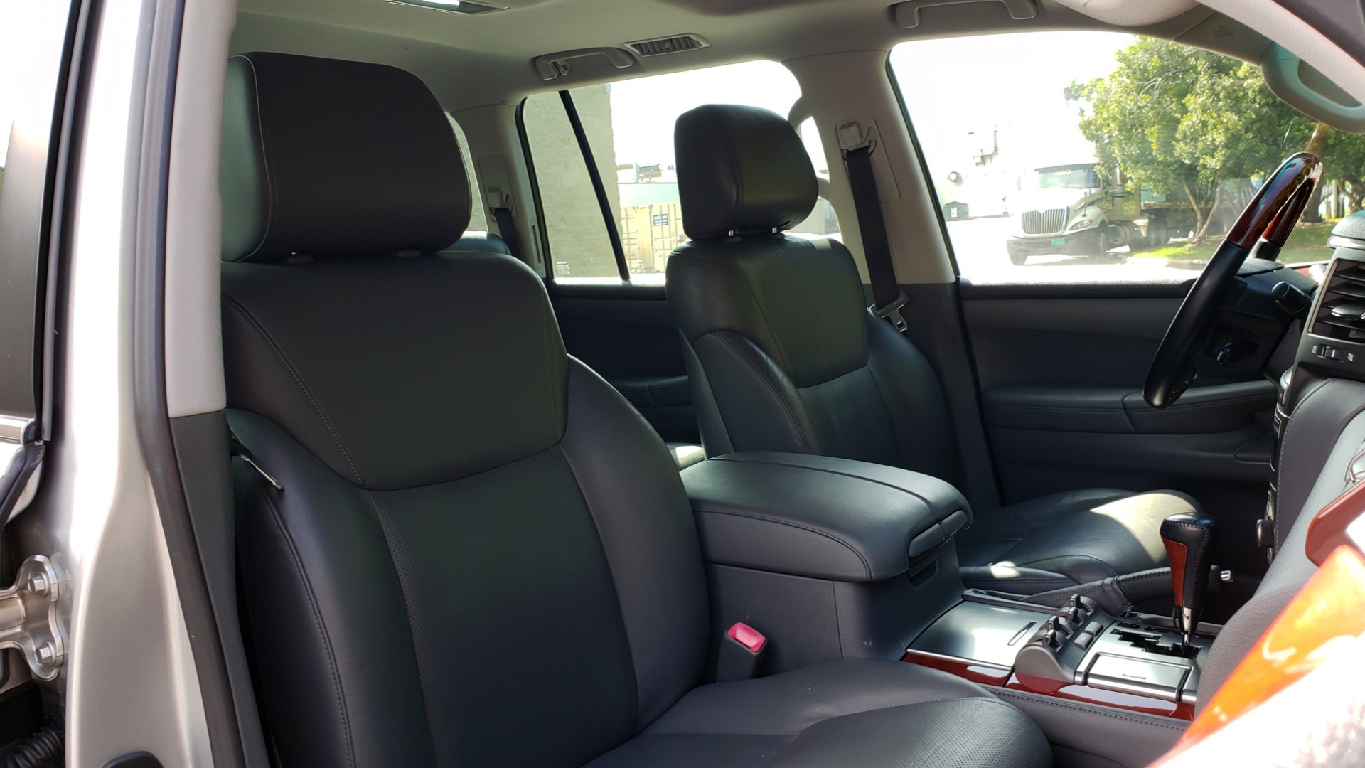Used 2008 Lexus LX 570 4WD NAV / TECHNOLOGY PKG / 3-ROW / SUNROOF / REARVIEW for sale Sold at Formula Imports in Charlotte NC 28227 73