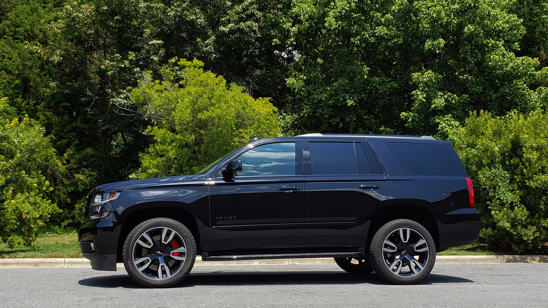 Used 2018 Chevrolet TAHOE PREMIER 4WD / RST EDIT / NAV / SUNROOF / CAMERA / 3-ROW for sale Sold at Formula Imports in Charlotte NC 28227 2