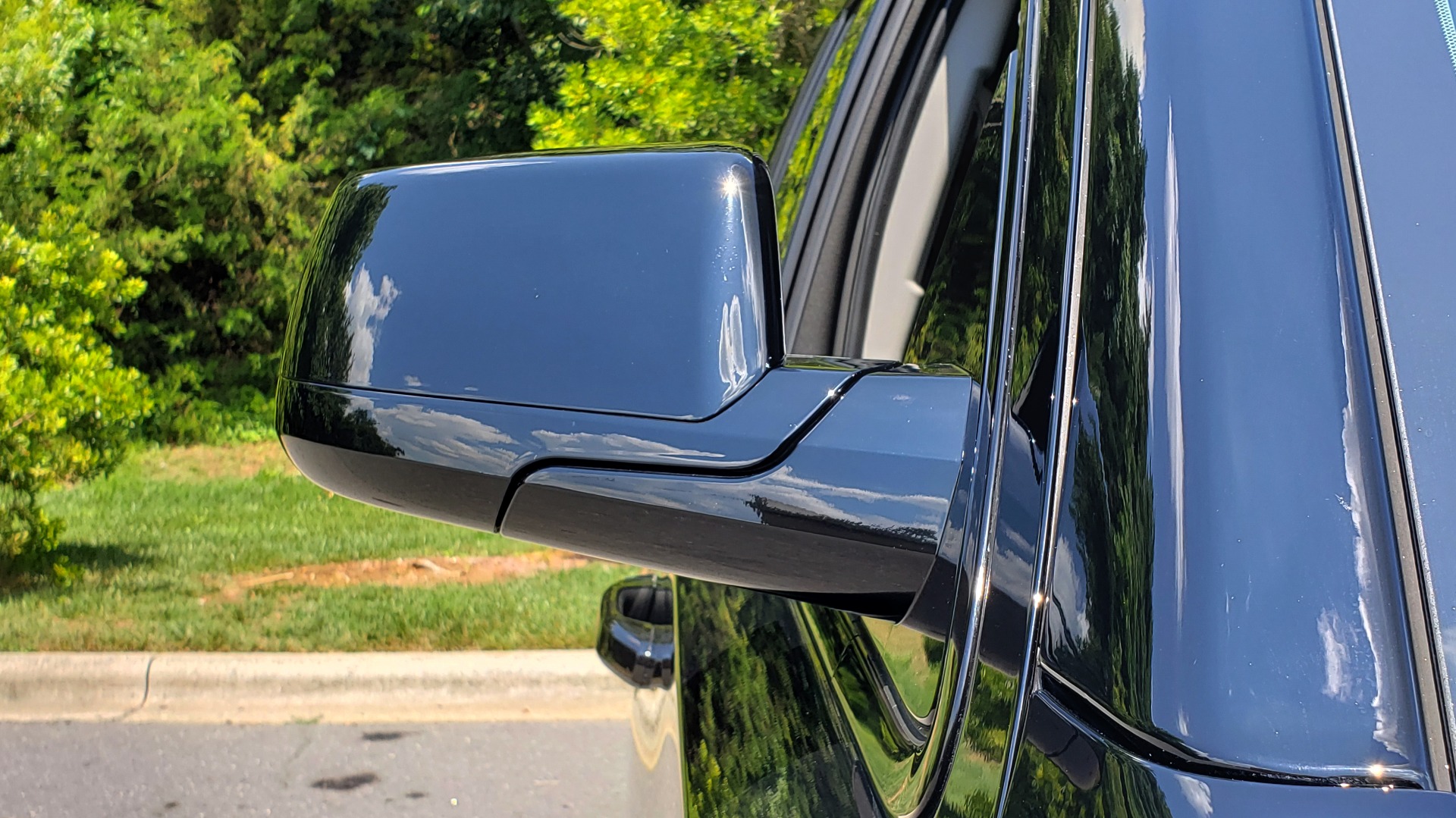 Used 2018 Chevrolet TAHOE PREMIER 4WD / RST EDIT / NAV / SUNROOF / CAMERA / 3-ROW for sale Sold at Formula Imports in Charlotte NC 28227 24