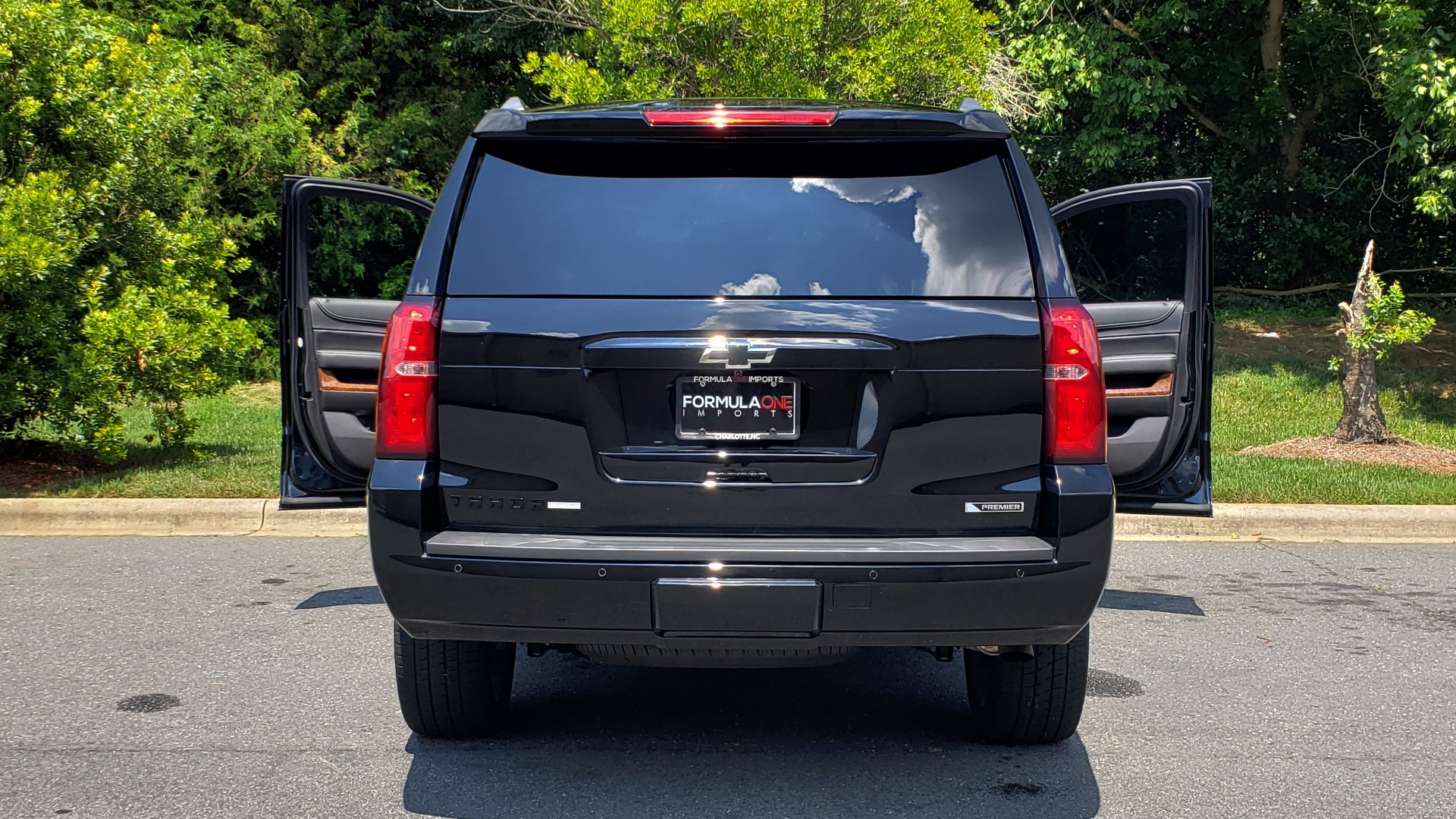 Used 2018 Chevrolet TAHOE PREMIER 4WD / RST EDIT / NAV / SUNROOF / CAMERA / 3-ROW for sale Sold at Formula Imports in Charlotte NC 28227 28