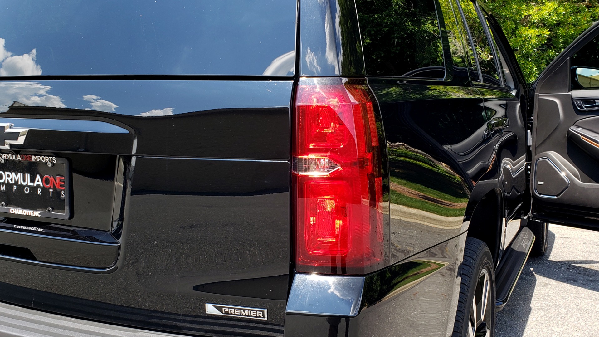 Used 2018 Chevrolet TAHOE PREMIER 4WD / RST EDIT / NAV / SUNROOF / CAMERA / 3-ROW for sale Sold at Formula Imports in Charlotte NC 28227 30
