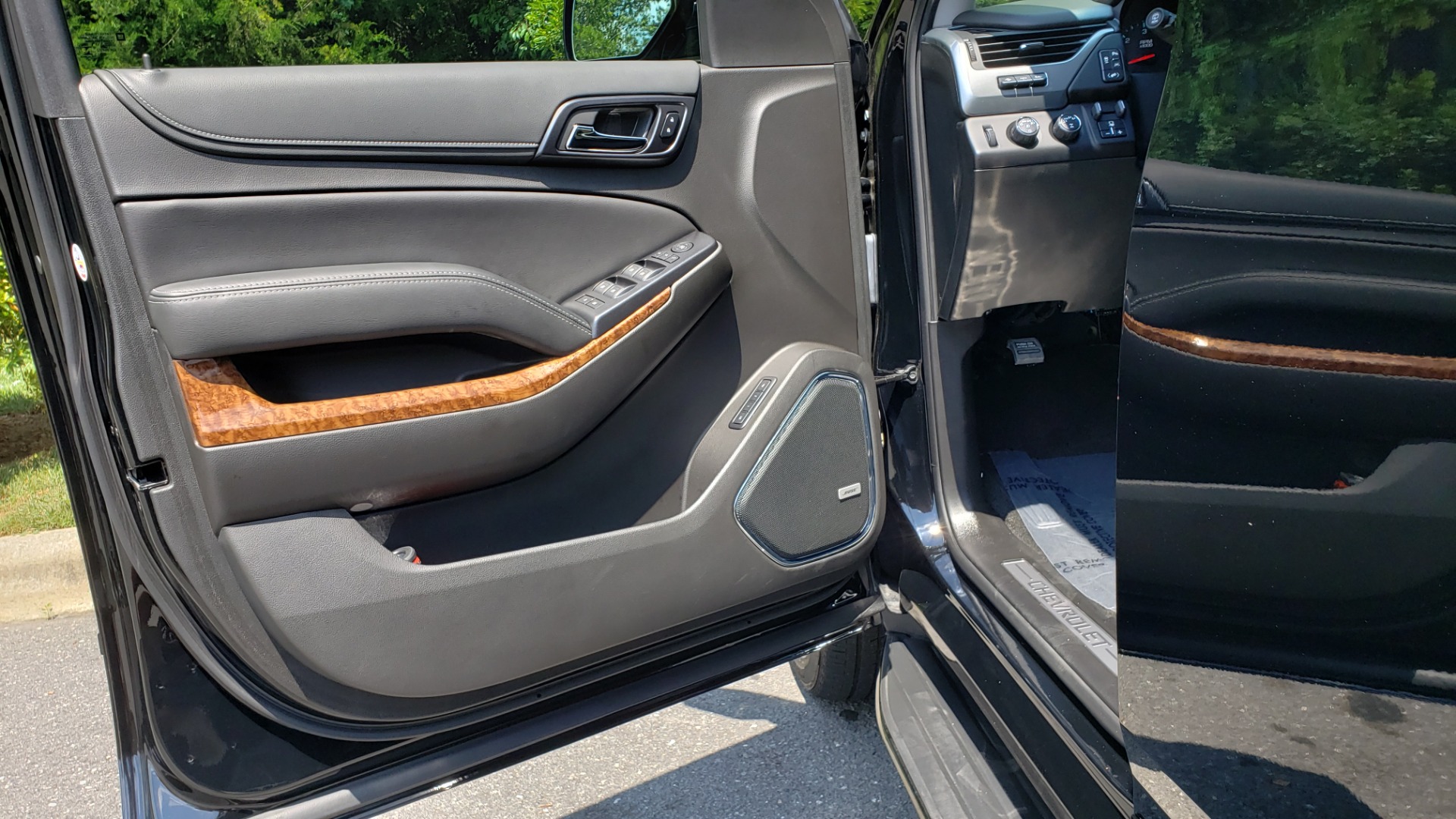 Used 2018 Chevrolet TAHOE PREMIER 4WD / RST EDIT / NAV / SUNROOF / CAMERA / 3-ROW for sale Sold at Formula Imports in Charlotte NC 28227 35