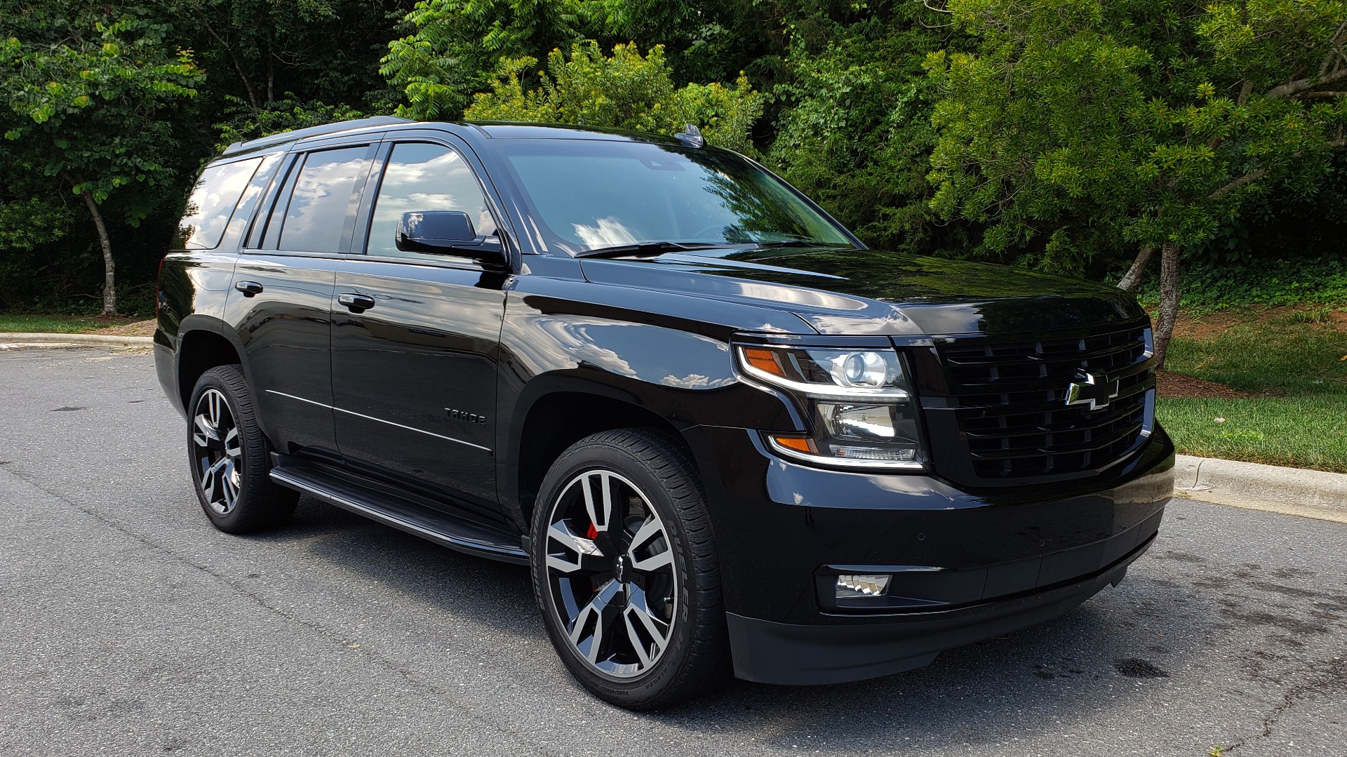 Used 2018 Chevrolet TAHOE PREMIER 4WD / RST EDIT / NAV / SUNROOF / CAMERA / 3-ROW for sale Sold at Formula Imports in Charlotte NC 28227 4