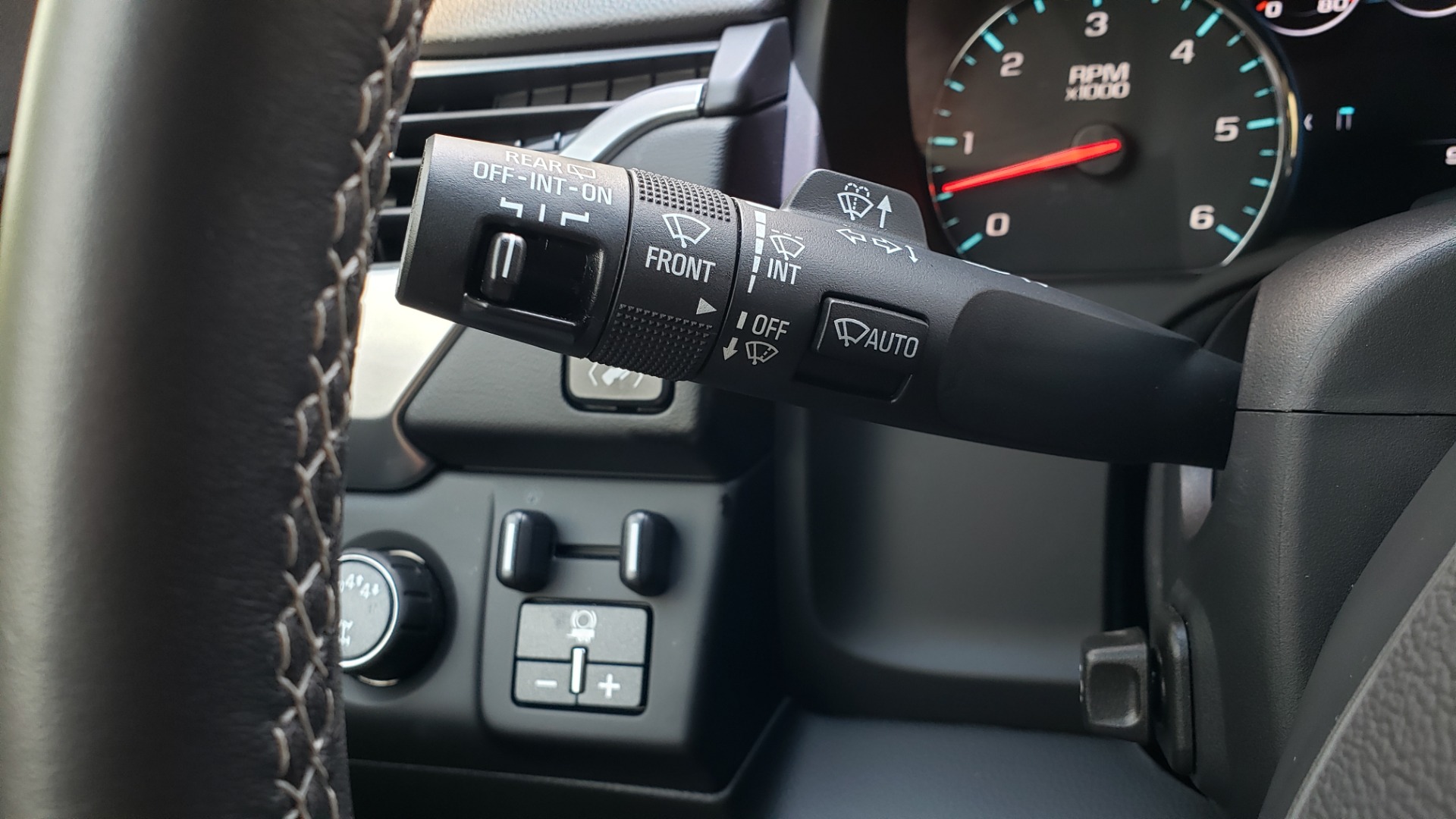Used 2018 Chevrolet TAHOE PREMIER 4WD / RST EDIT / NAV / SUNROOF / CAMERA / 3-ROW for sale Sold at Formula Imports in Charlotte NC 28227 45