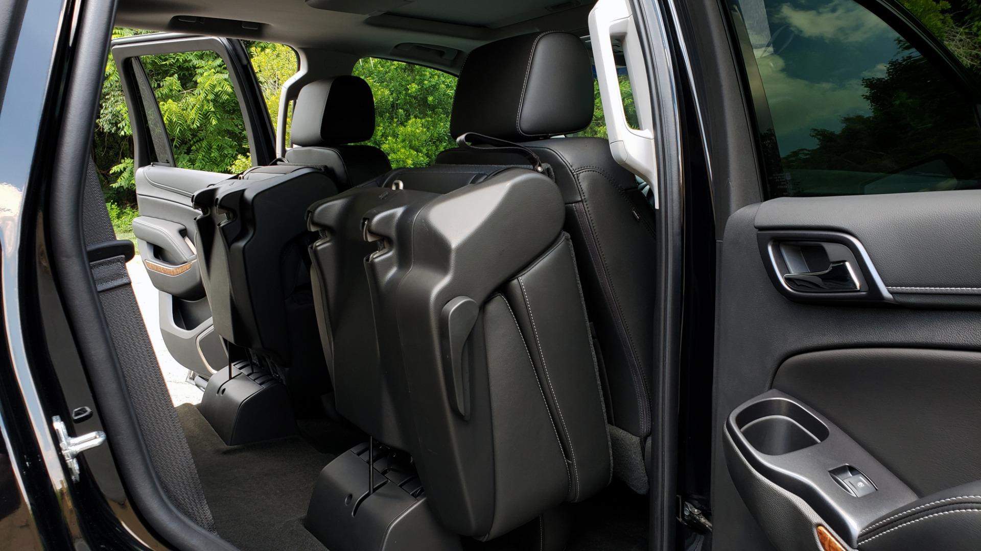 Used 2018 Chevrolet TAHOE PREMIER 4WD / RST EDIT / NAV / SUNROOF / CAMERA / 3-ROW for sale Sold at Formula Imports in Charlotte NC 28227 74
