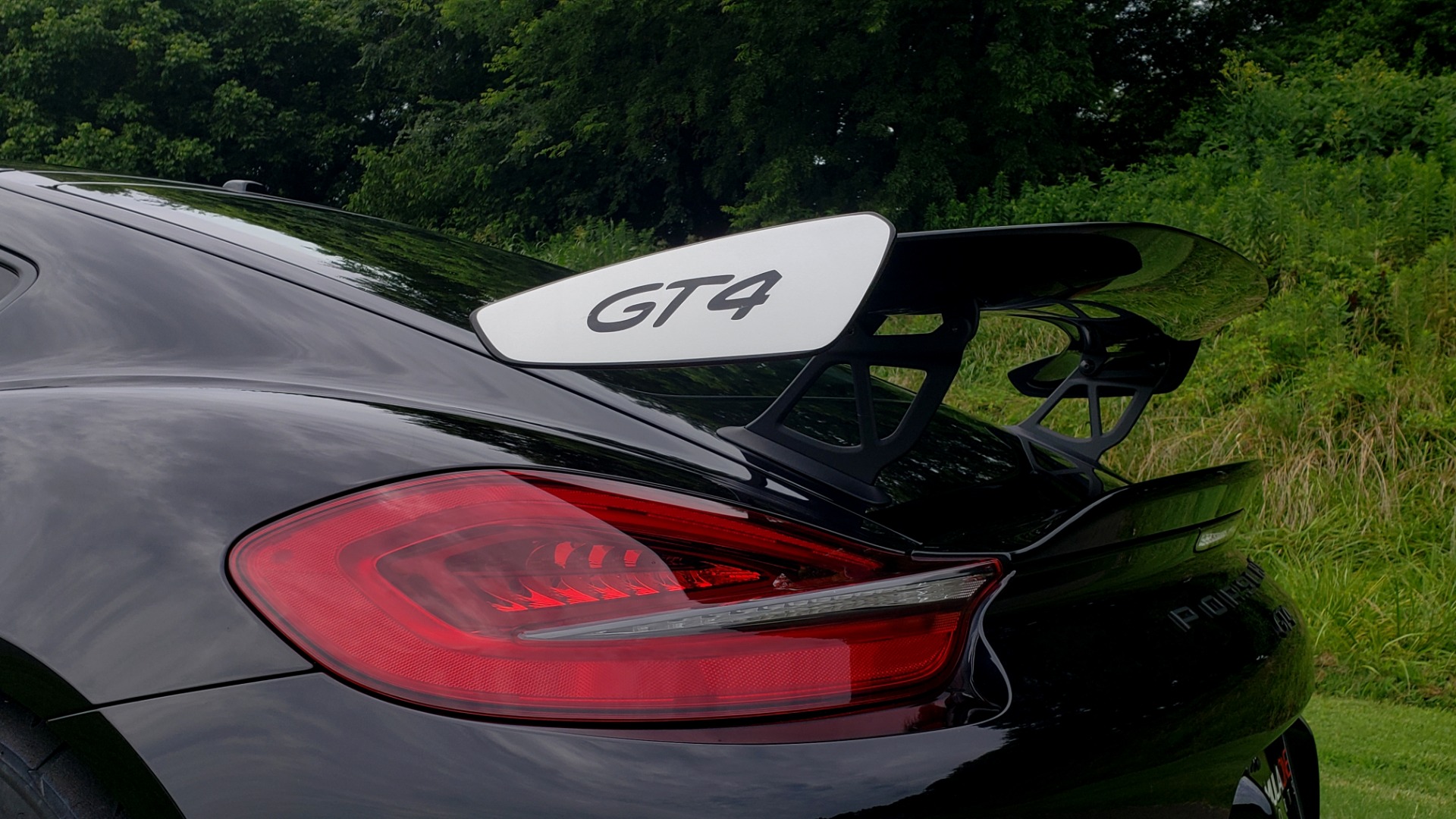 Used 2016 Porsche CAYMAN GT4 / NAV / 6-SPD MANUAL / DUAL-ZONE A/C / SPORT EXHAUST for sale Sold at Formula Imports in Charlotte NC 28227 13