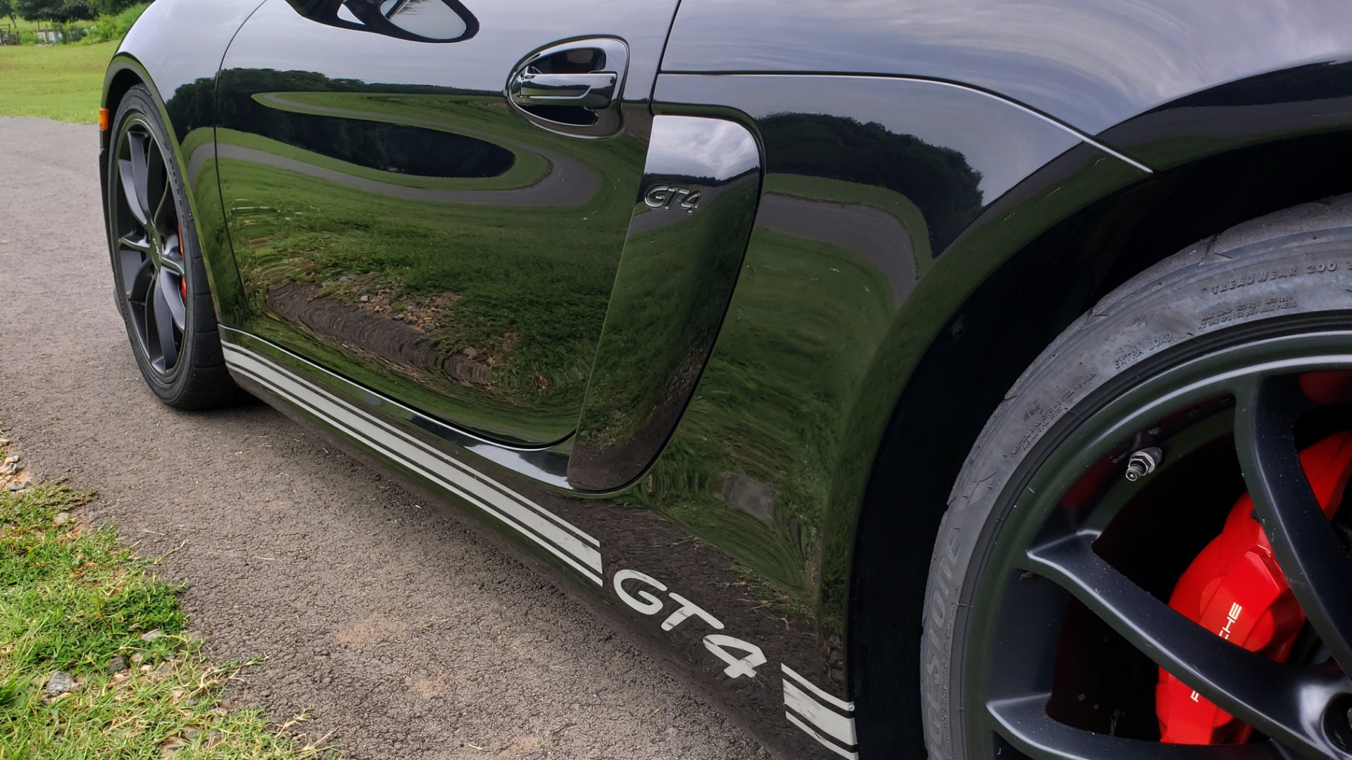 Used 2016 Porsche CAYMAN GT4 / NAV / 6-SPD MANUAL / DUAL-ZONE A/C / SPORT EXHAUST for sale Sold at Formula Imports in Charlotte NC 28227 14