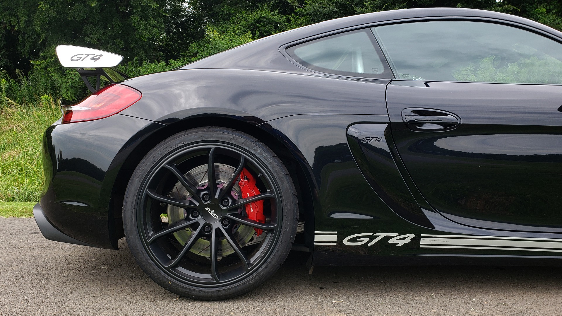 Used 2016 Porsche CAYMAN GT4 / NAV / 6-SPD MANUAL / DUAL-ZONE A/C / SPORT EXHAUST for sale Sold at Formula Imports in Charlotte NC 28227 28