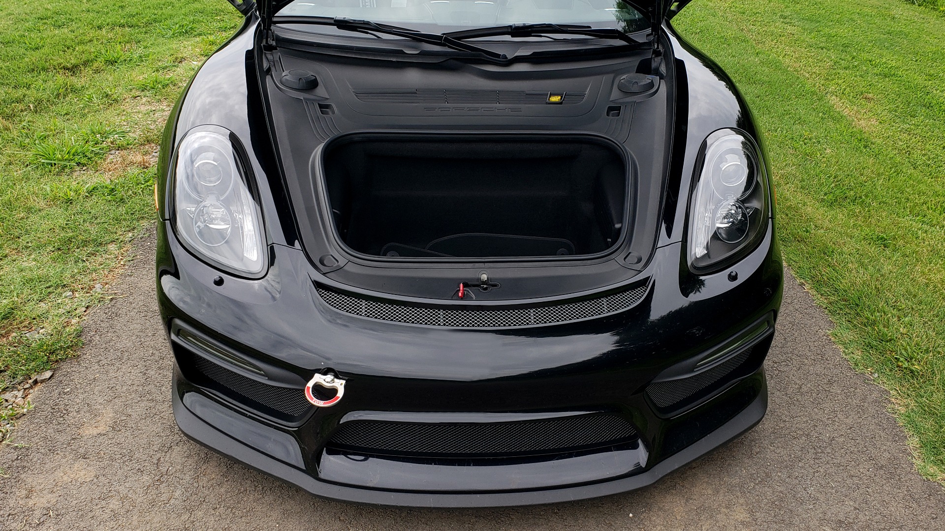 Used 2016 Porsche CAYMAN GT4 / NAV / 6-SPD MANUAL / DUAL-ZONE A/C / SPORT EXHAUST for sale Sold at Formula Imports in Charlotte NC 28227 33