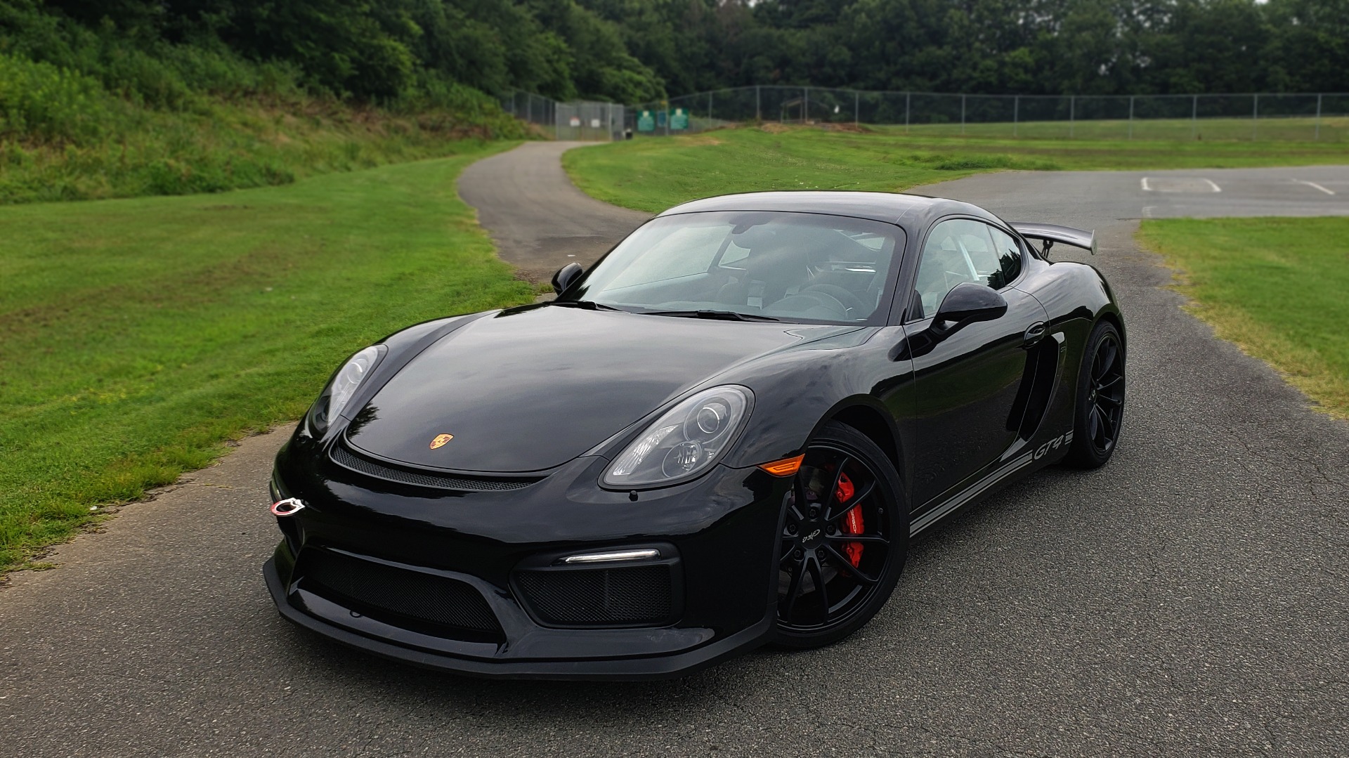 Used 2016 Porsche CAYMAN GT4 / NAV / 6-SPD MANUAL / DUAL-ZONE A/C / SPORT EXHAUST for sale Sold at Formula Imports in Charlotte NC 28227 1