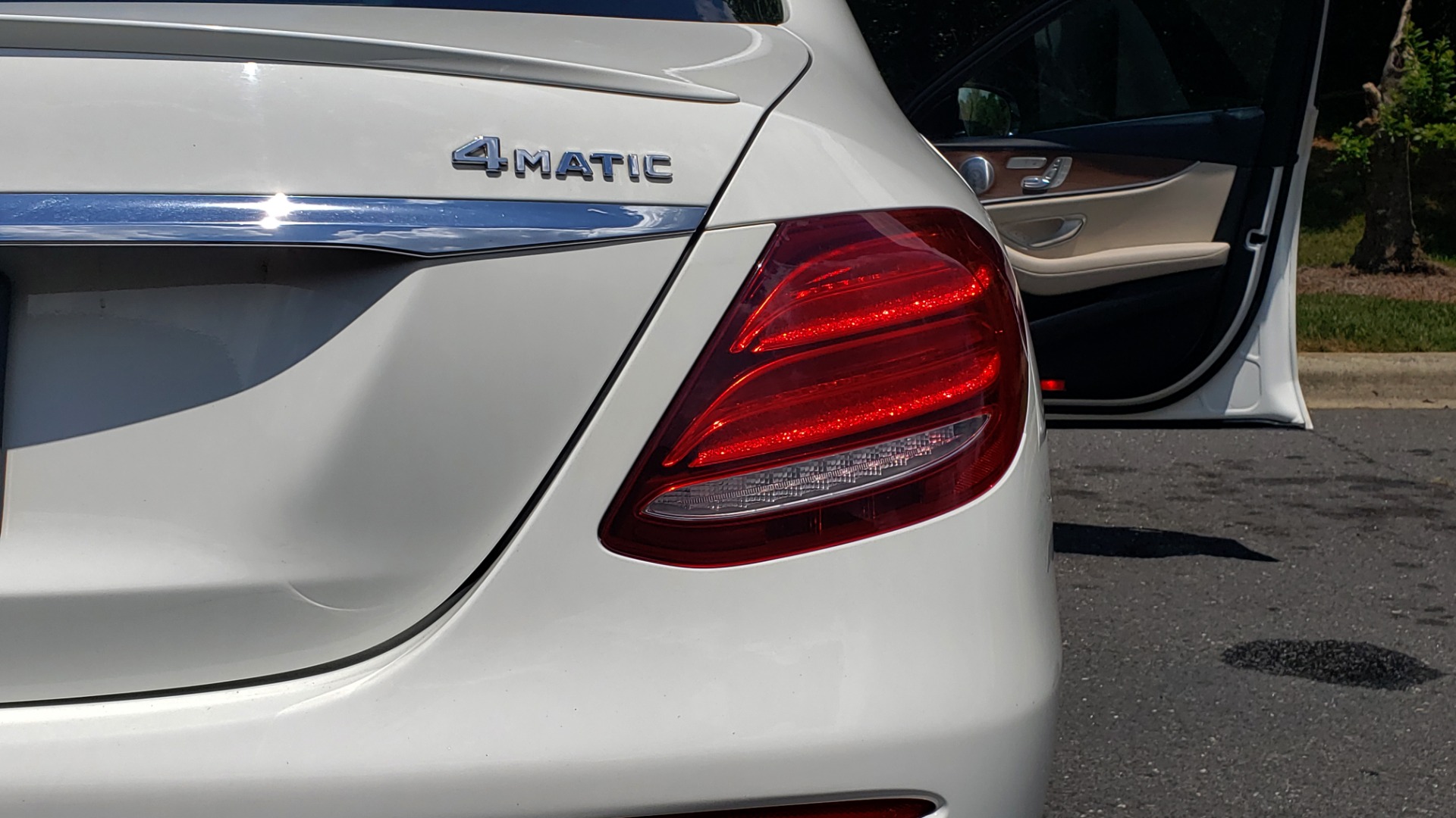 Used 2017 Mercedes-Benz E-CLASS E 300 PREMIUM / SPORT / NAV / SUNROOF / HTD STS / BSM / REARVIEW for sale $27,995 at Formula Imports in Charlotte NC 28227 26