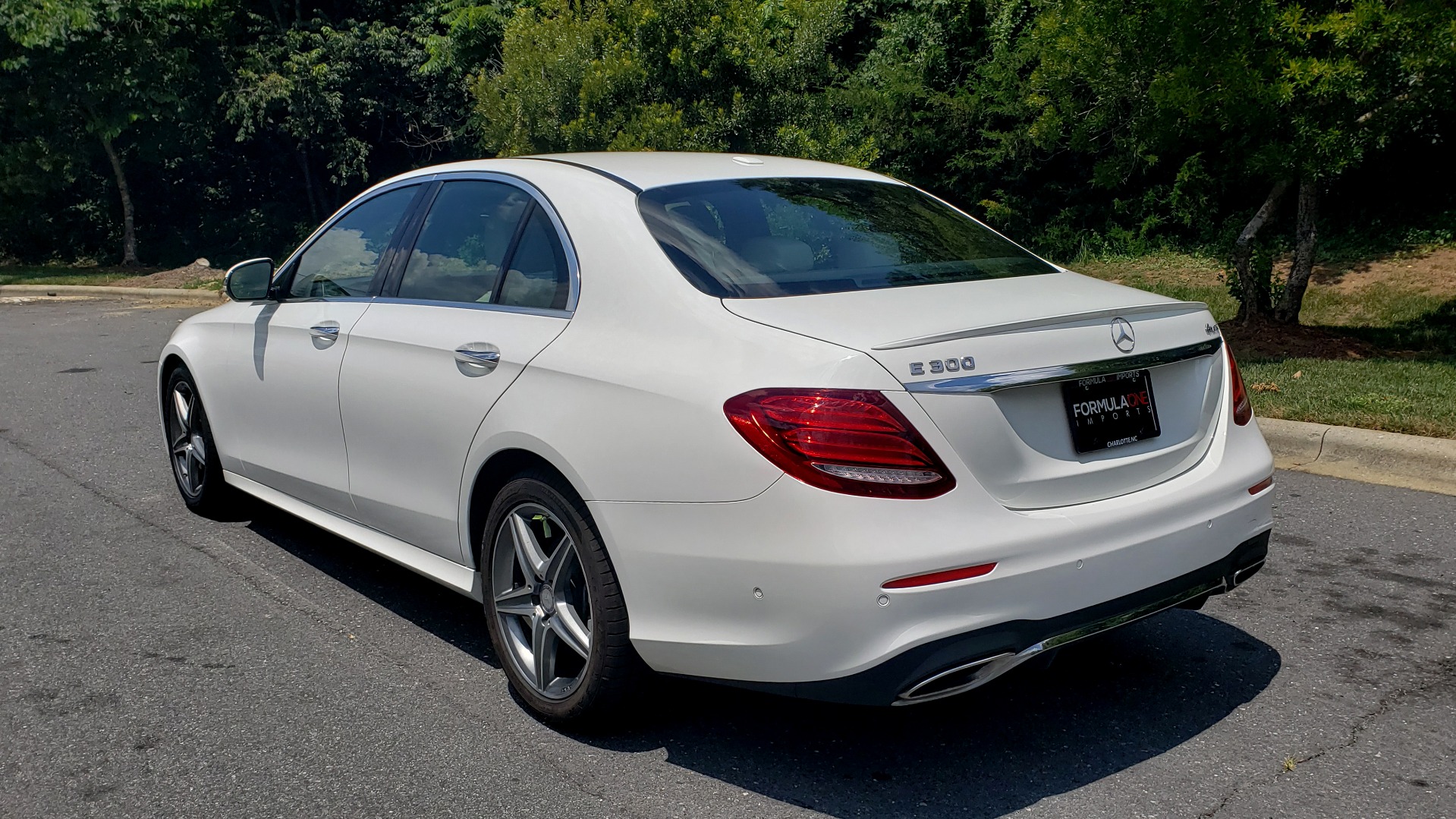 Used 2017 Mercedes-Benz E-Class E 300 Luxury for sale Sold at Formula Imports in Charlotte NC 28227 3