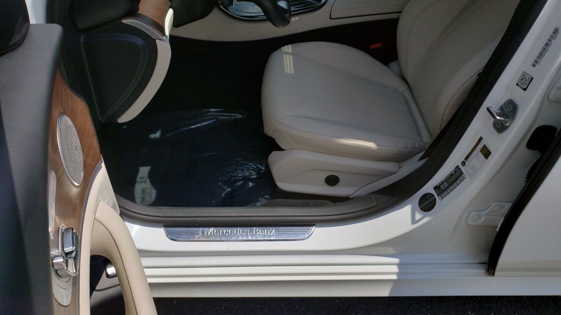 Used 2017 Mercedes-Benz E-CLASS E 300 PREMIUM / SPORT / NAV / SUNROOF / HTD STS / BSM / REARVIEW for sale $27,995 at Formula Imports in Charlotte NC 28227 32