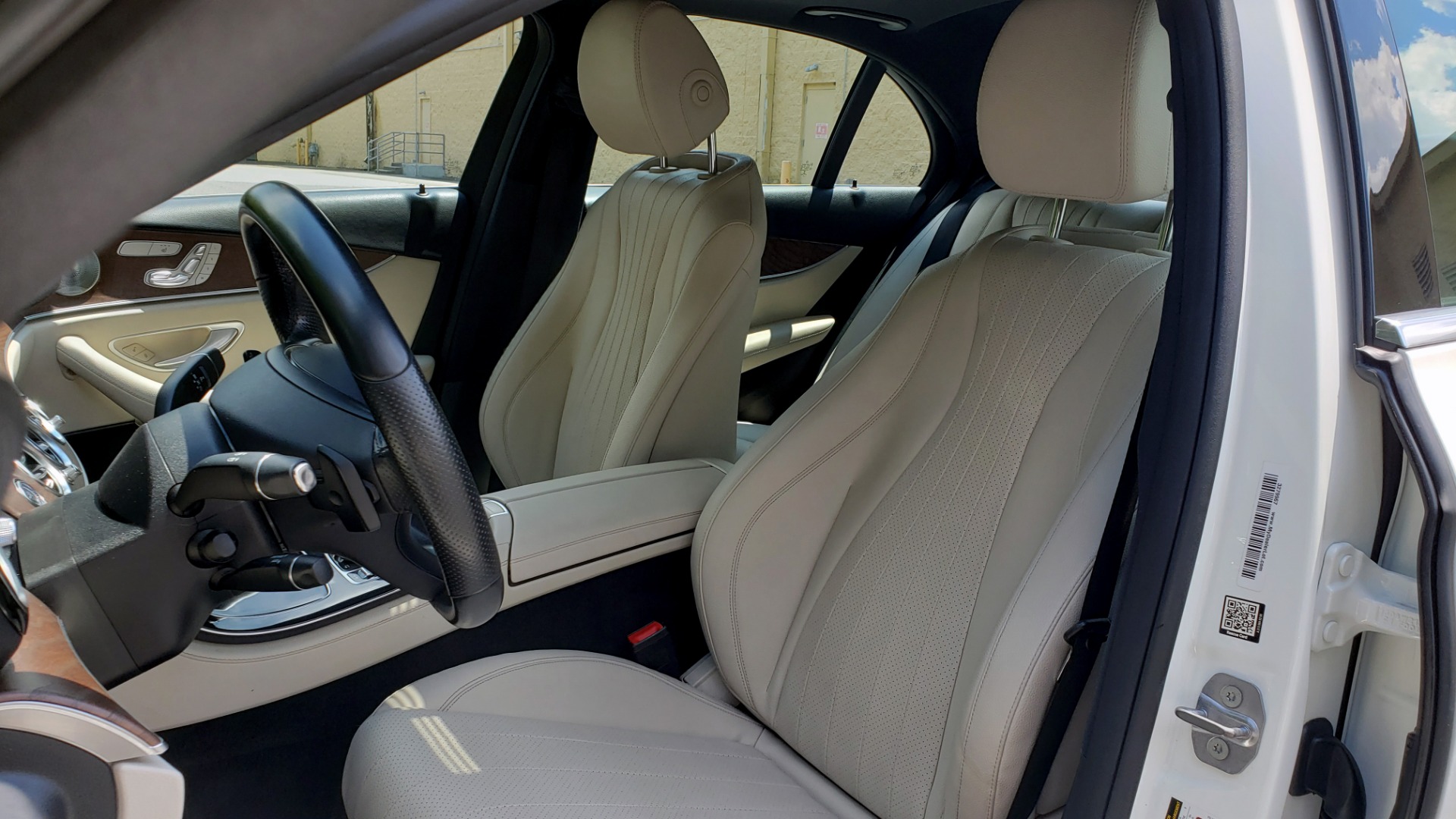 Used 2017 Mercedes-Benz E-CLASS E 300 PREMIUM / SPORT / NAV / SUNROOF / HTD STS / BSM / REARVIEW for sale $27,995 at Formula Imports in Charlotte NC 28227 33