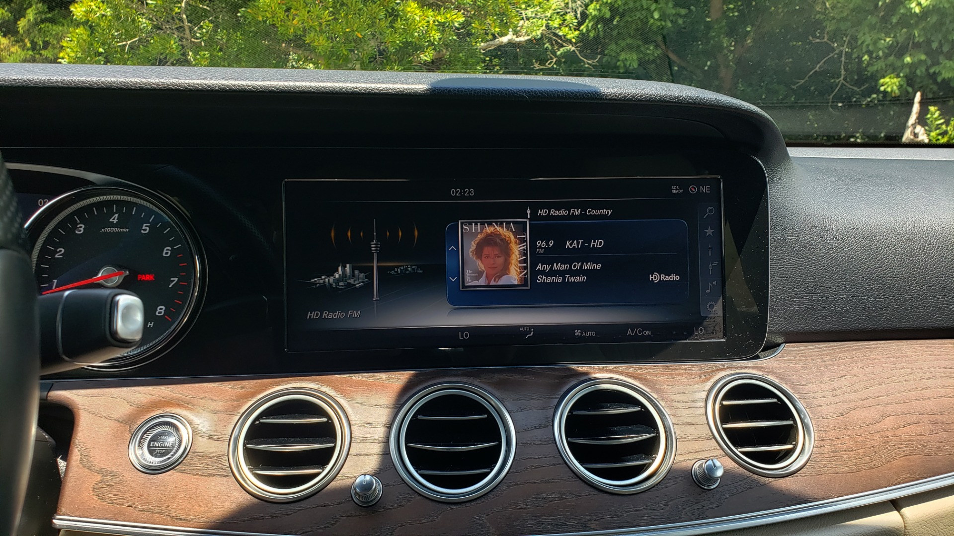 Used 2017 Mercedes-Benz E-CLASS E 300 PREMIUM / SPORT / NAV / SUNROOF / HTD STS / BSM / REARVIEW for sale $27,995 at Formula Imports in Charlotte NC 28227 39