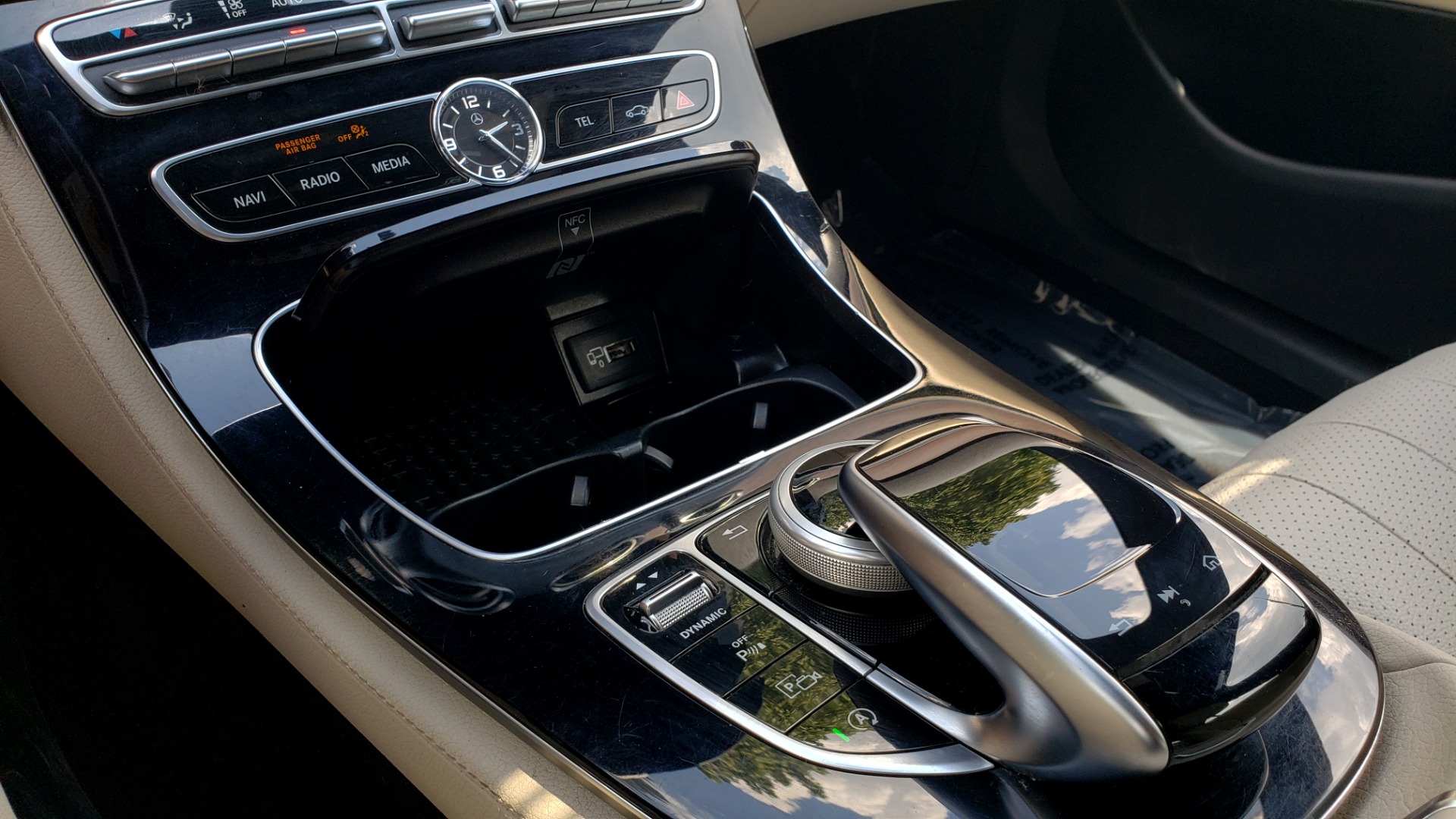 Used 2017 Mercedes-Benz E-CLASS E 300 PREMIUM / SPORT / NAV / SUNROOF / HTD STS / BSM / REARVIEW for sale $27,995 at Formula Imports in Charlotte NC 28227 44