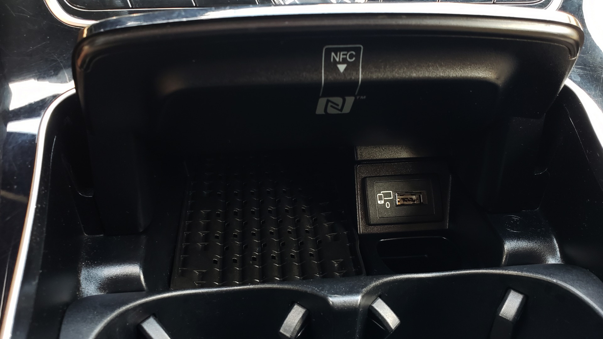 Used 2017 Mercedes-Benz E-CLASS E 300 PREMIUM / SPORT / NAV / SUNROOF / HTD STS / BSM / REARVIEW for sale $27,995 at Formula Imports in Charlotte NC 28227 45