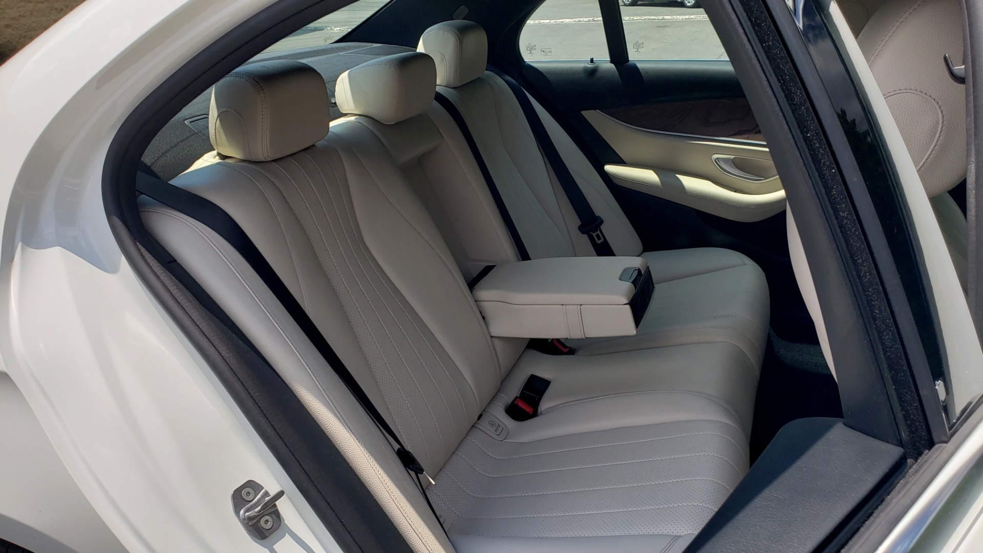 Used 2017 Mercedes-Benz E-CLASS E 300 PREMIUM / SPORT / NAV / SUNROOF / HTD STS / BSM / REARVIEW for sale $27,995 at Formula Imports in Charlotte NC 28227 71